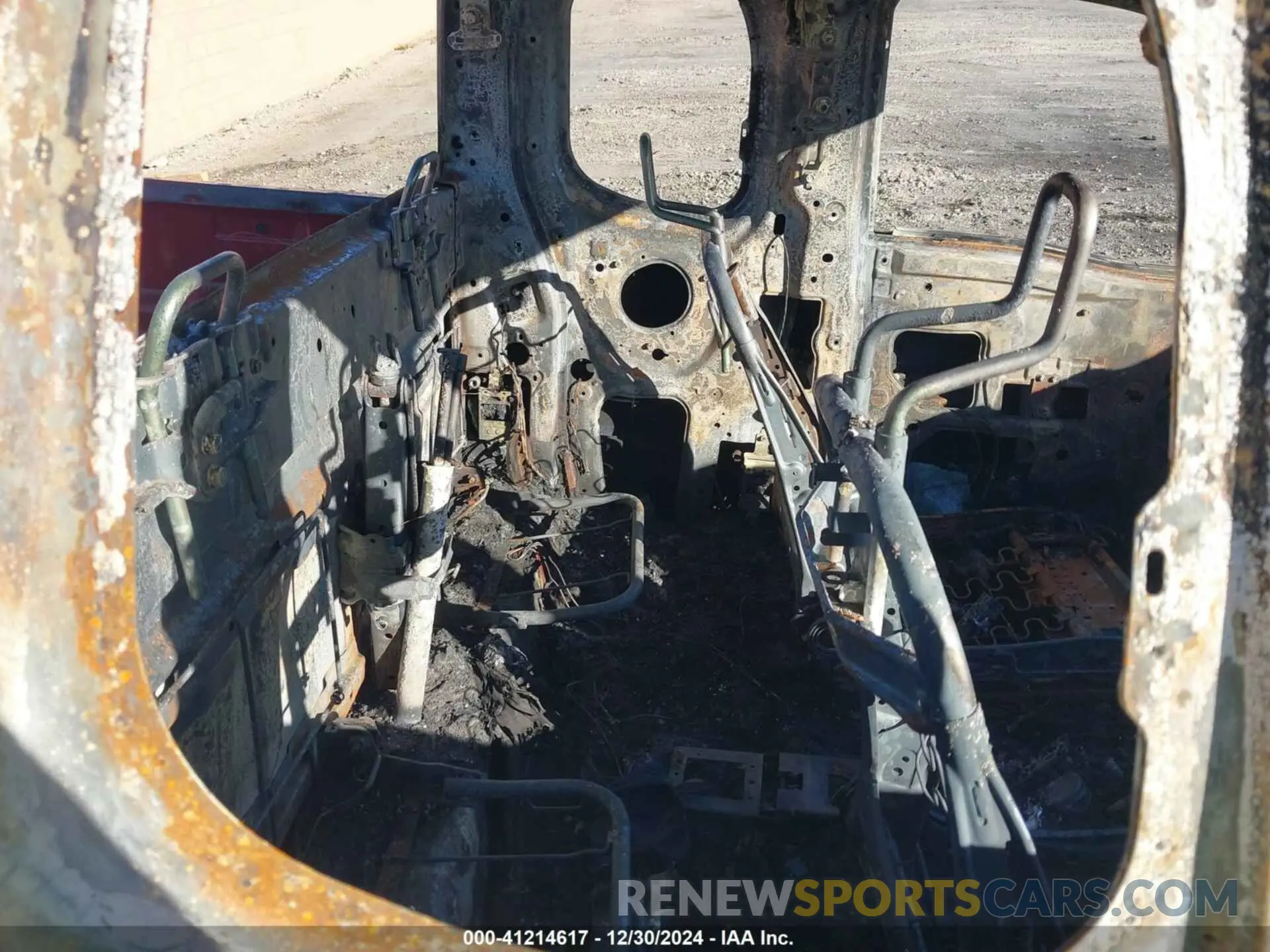 8 Photograph of a damaged car 1N6ED1CLXNN667753 NISSAN FRONTIER 2022