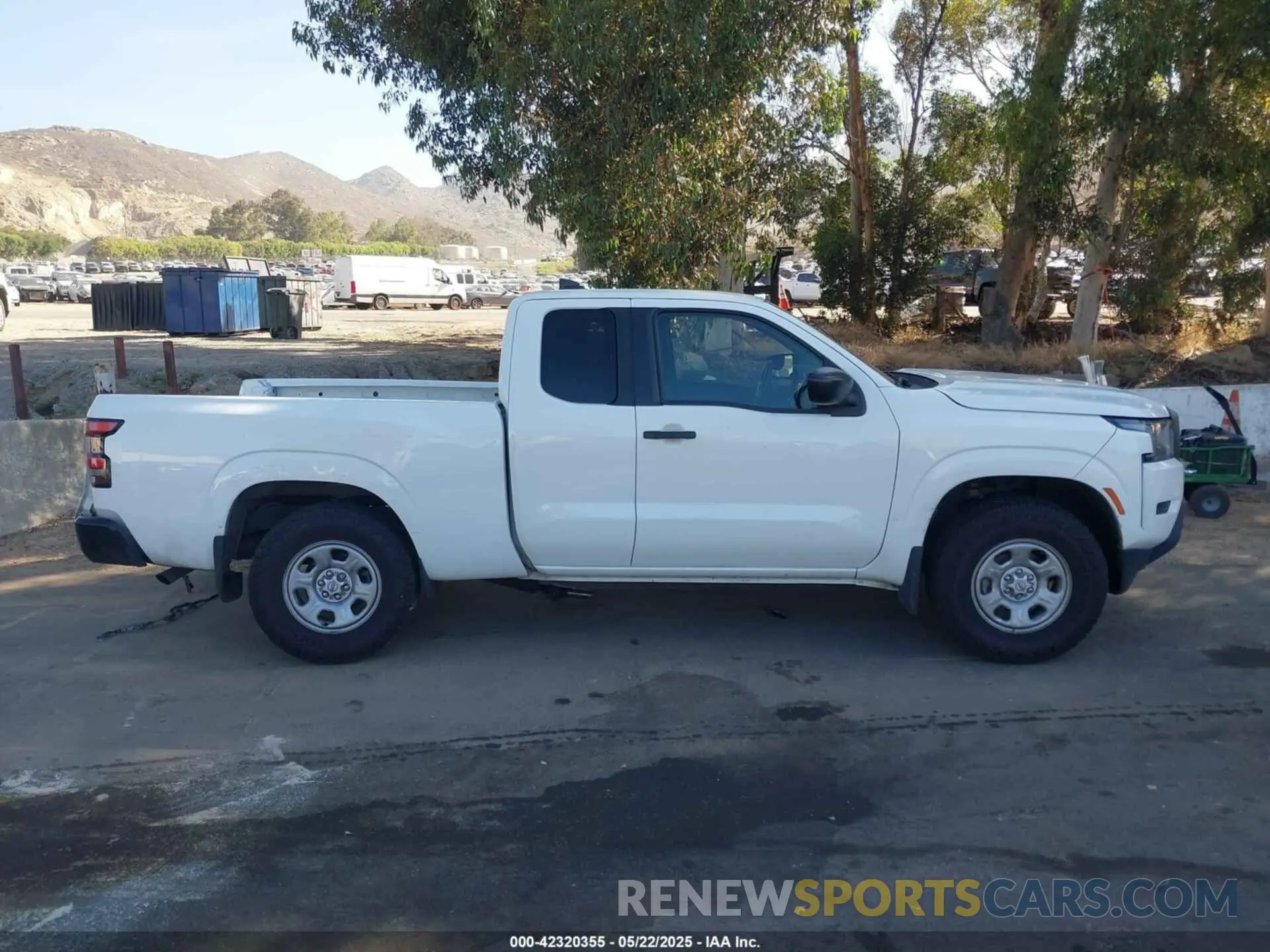 13 Photograph of a damaged car 1N6ED1CM4NN675419 NISSAN FRONTIER 2022