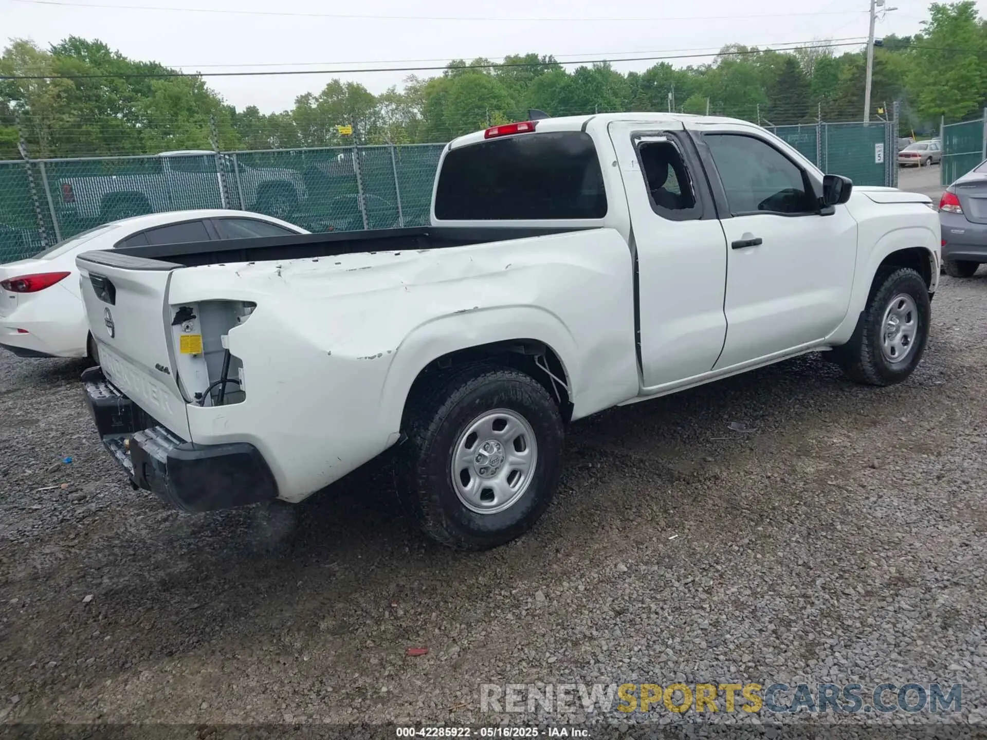 4 Photograph of a damaged car 1N6ED1CMXNN669298 NISSAN FRONTIER 2022