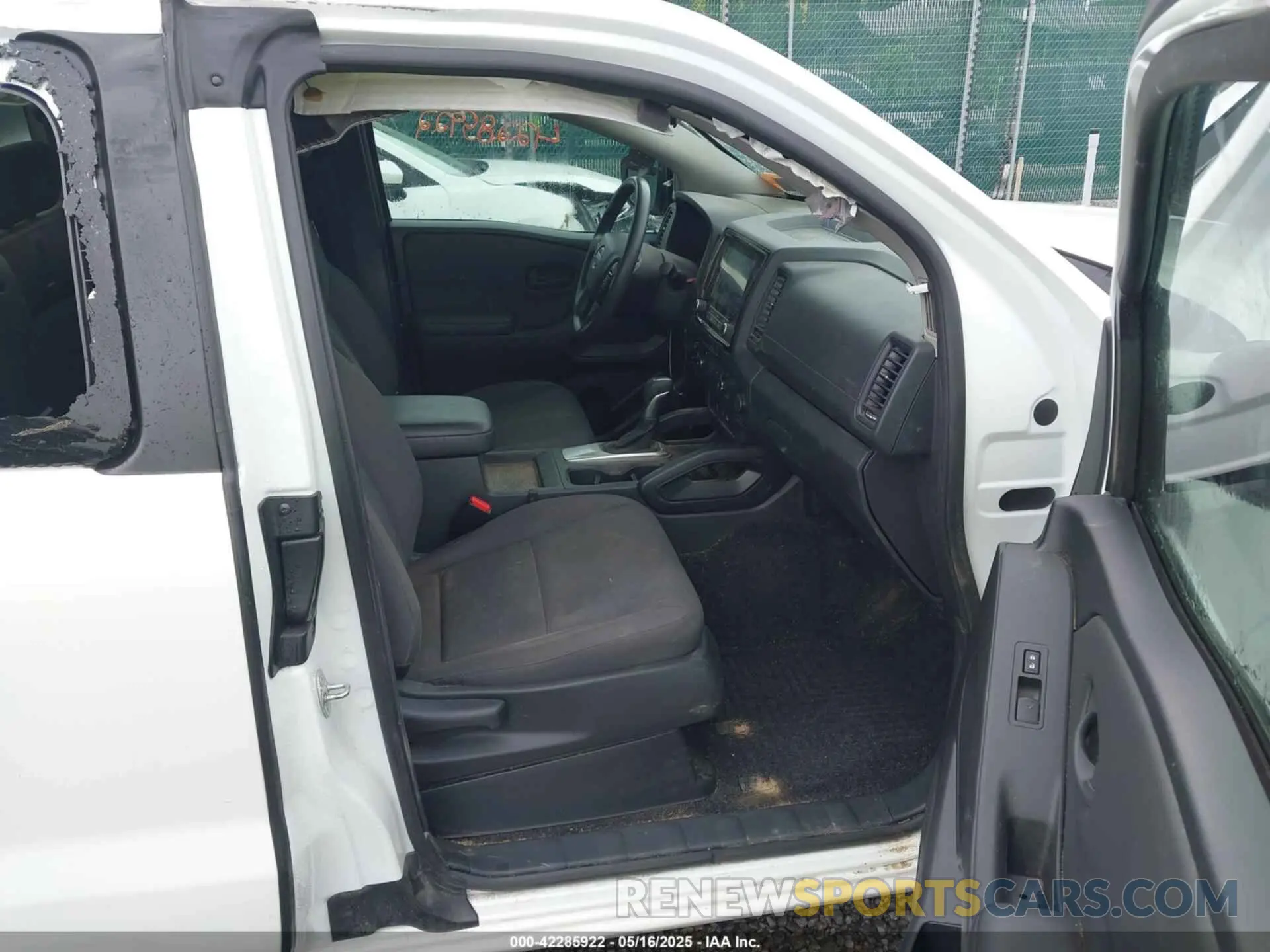 5 Photograph of a damaged car 1N6ED1CMXNN669298 NISSAN FRONTIER 2022