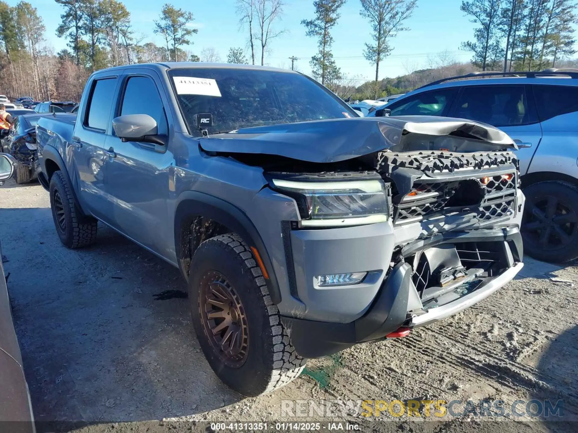13 Photograph of a damaged car 1N6ED1EJ0NN629038 NISSAN FRONTIER 2022