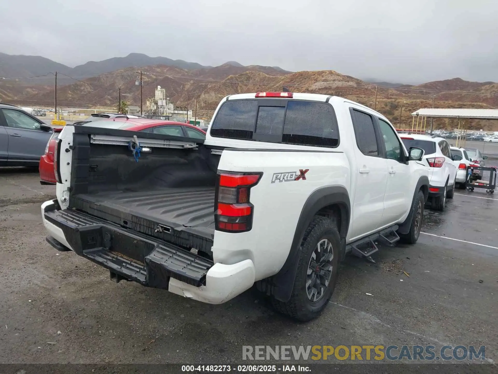 4 Photograph of a damaged car 1N6ED1EJ4NN664827 NISSAN FRONTIER 2022