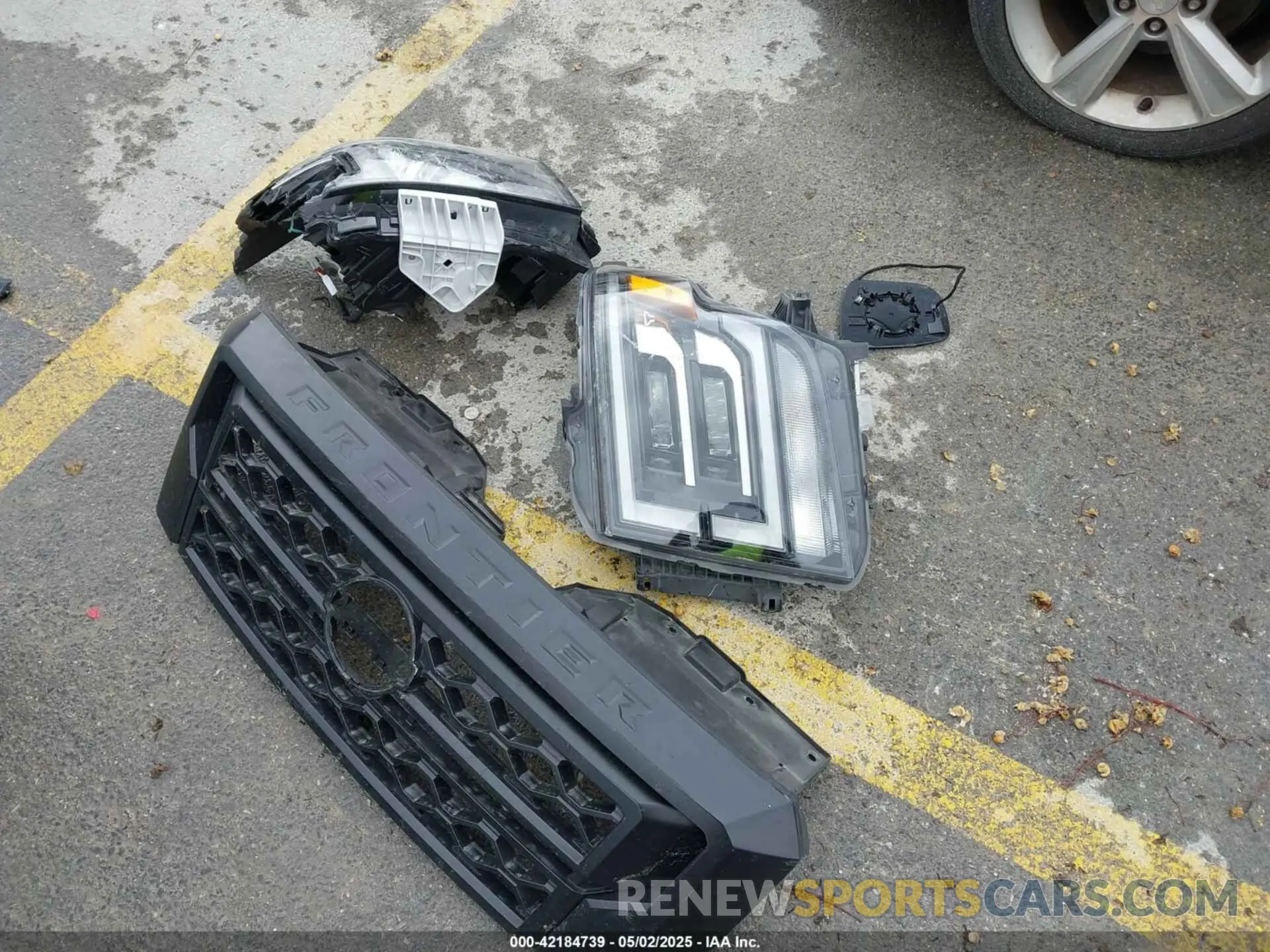 12 Photograph of a damaged car 1N6ED1EJ4NN696435 NISSAN FRONTIER 2022
