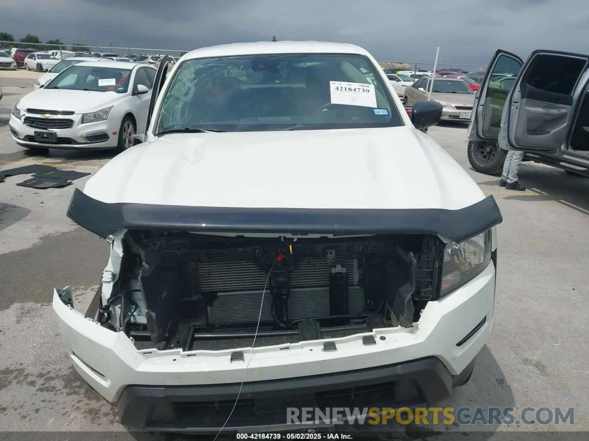 13 Photograph of a damaged car 1N6ED1EJ4NN696435 NISSAN FRONTIER 2022