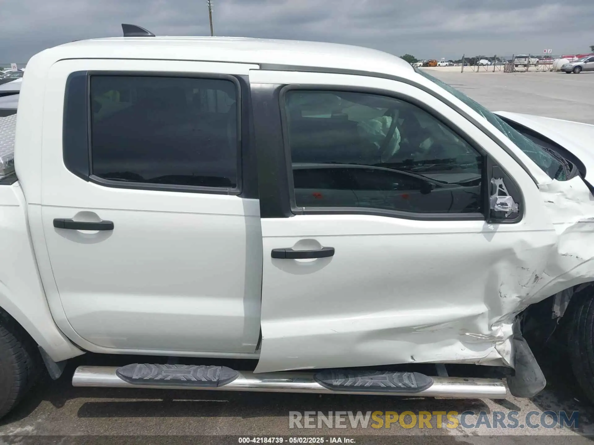 14 Photograph of a damaged car 1N6ED1EJ4NN696435 NISSAN FRONTIER 2022
