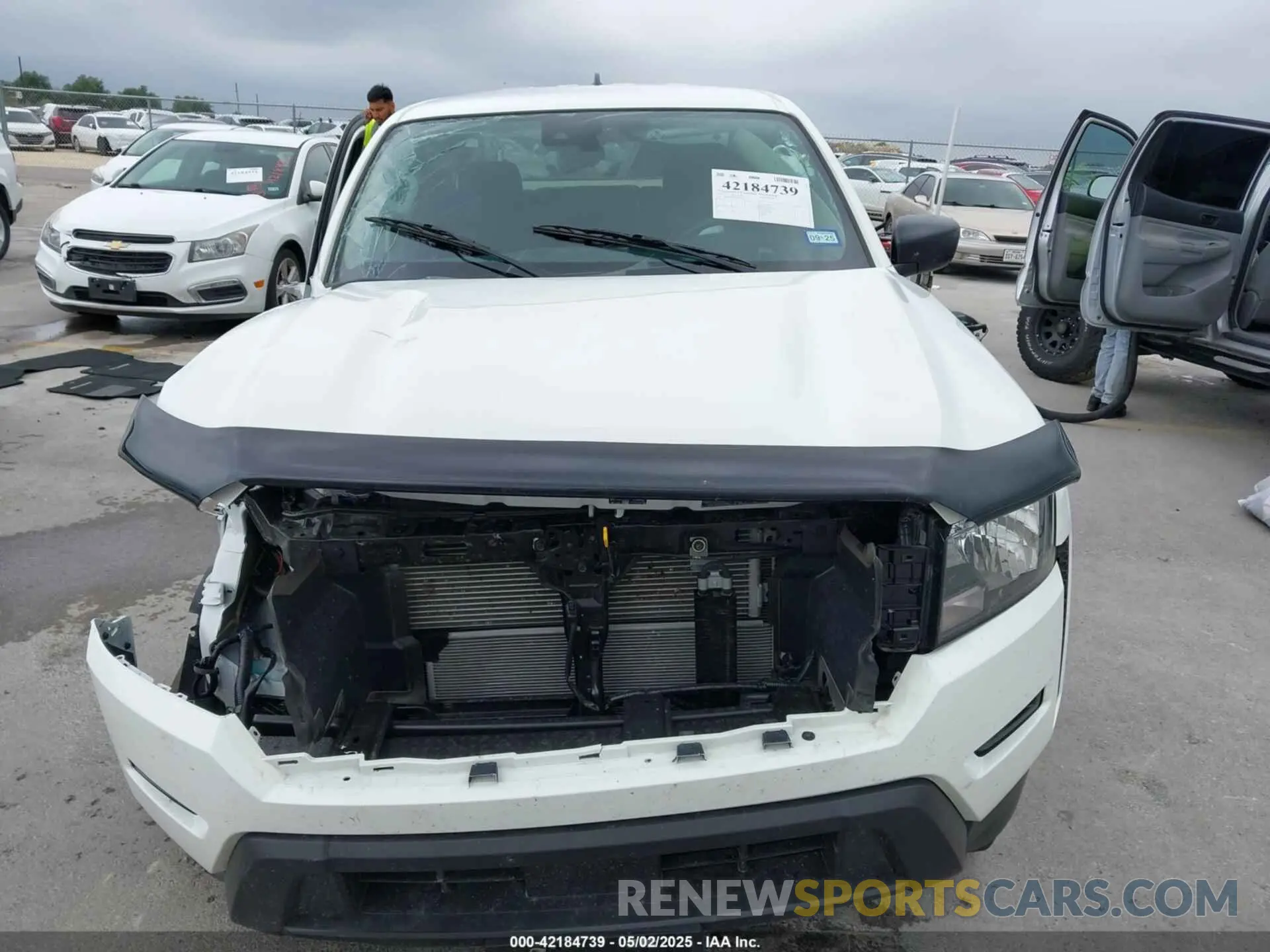 6 Photograph of a damaged car 1N6ED1EJ4NN696435 NISSAN FRONTIER 2022