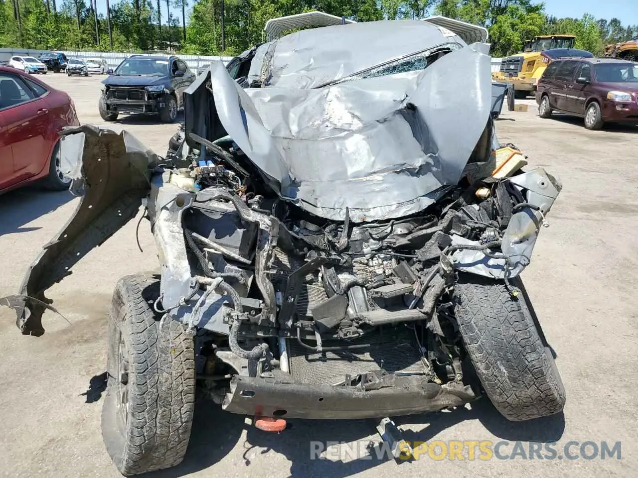 11 Photograph of a damaged car 1N6ED1EJ5NN606807 NISSAN FRONTIER 2022