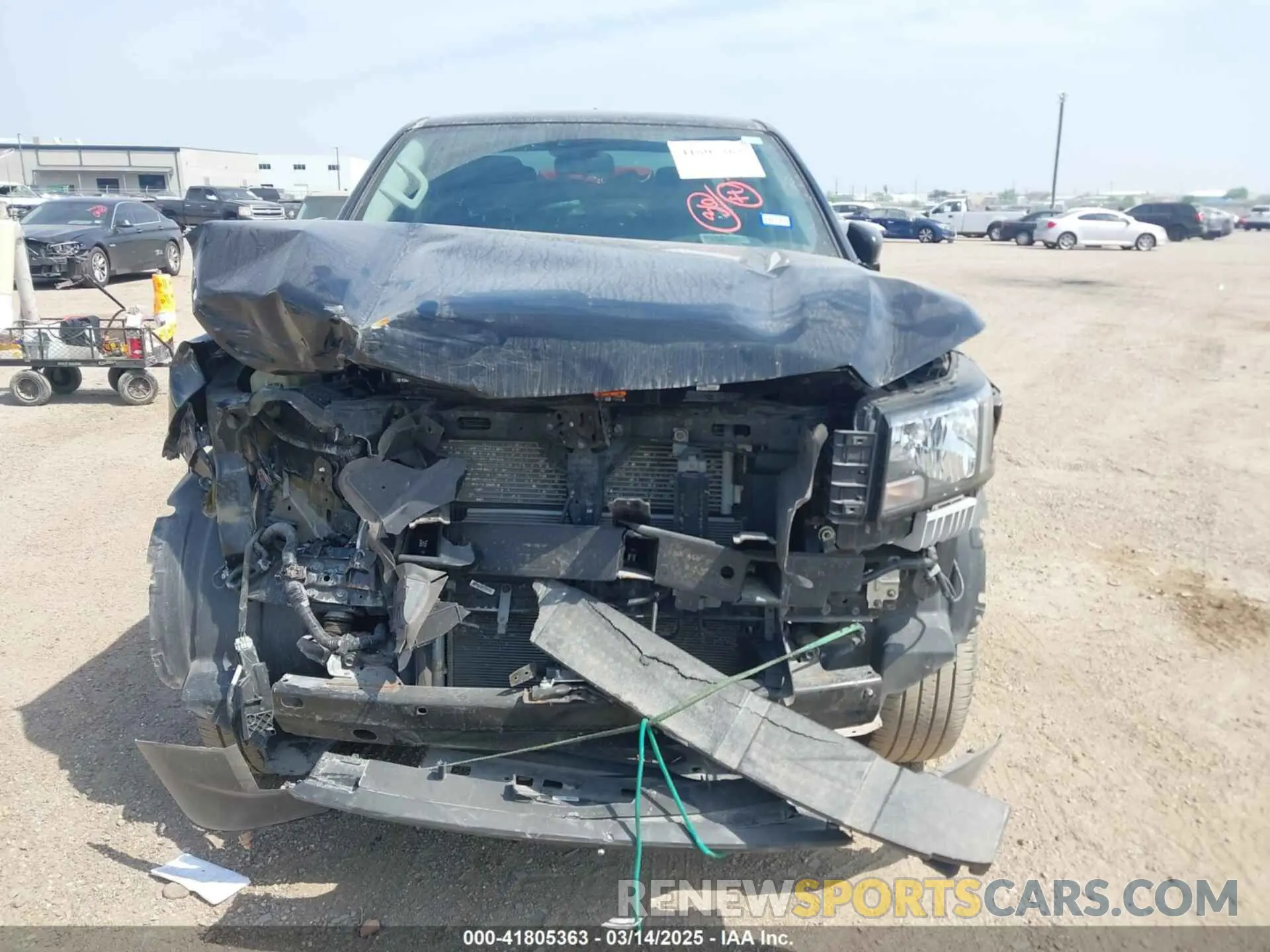13 Photograph of a damaged car 1N6ED1EJ7NN611393 NISSAN FRONTIER 2022