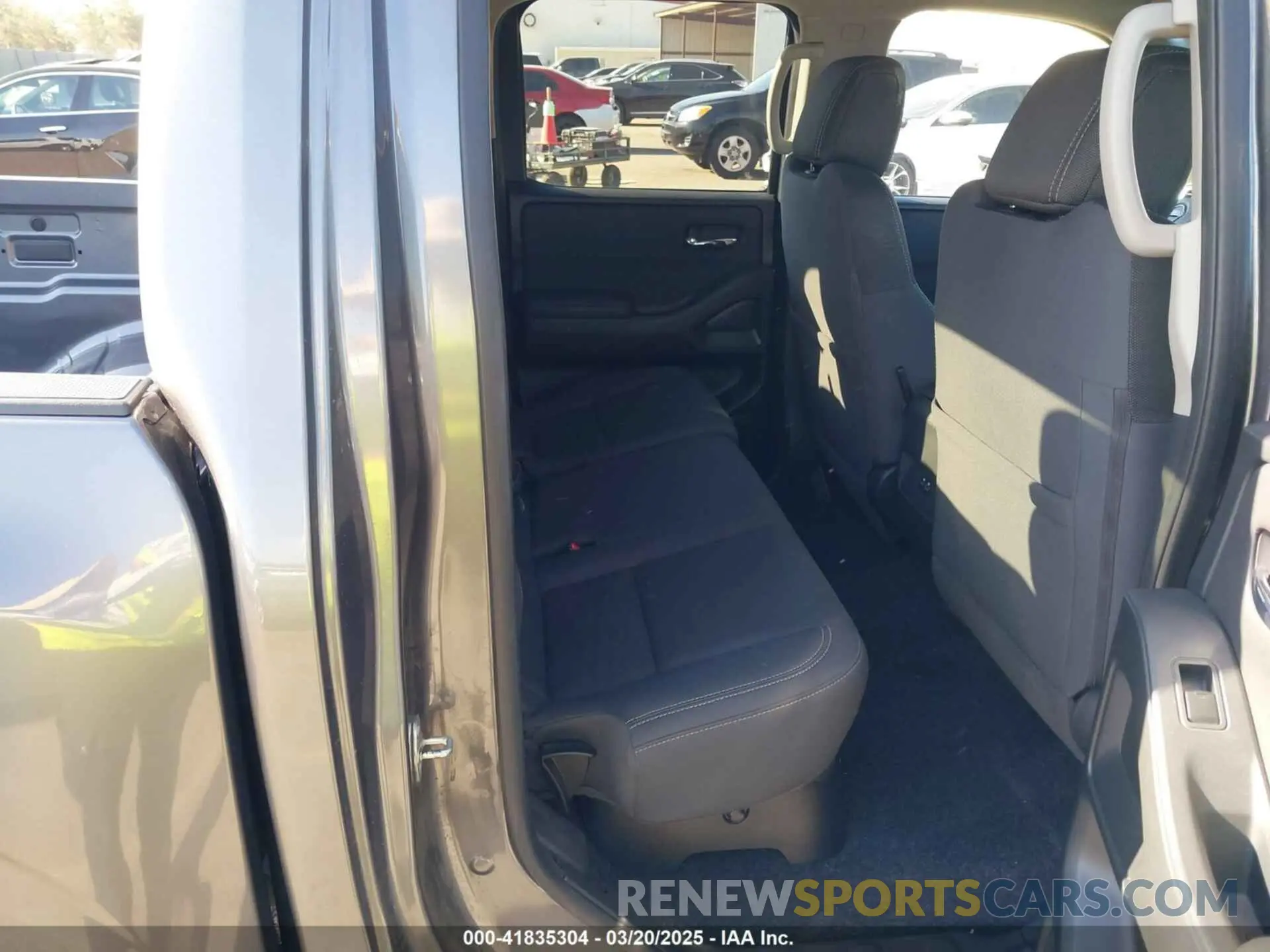 8 Photograph of a damaged car 1N6ED1EJ8NN657041 NISSAN FRONTIER 2022