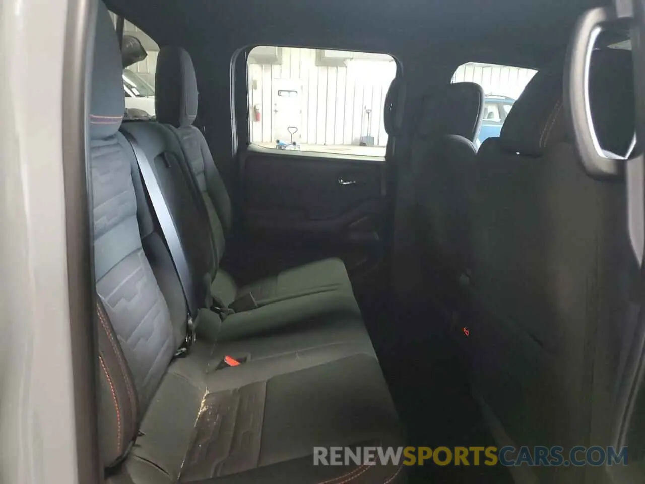 10 Photograph of a damaged car 1N6ED1EK4NN674895 NISSAN FRONTIER 2022