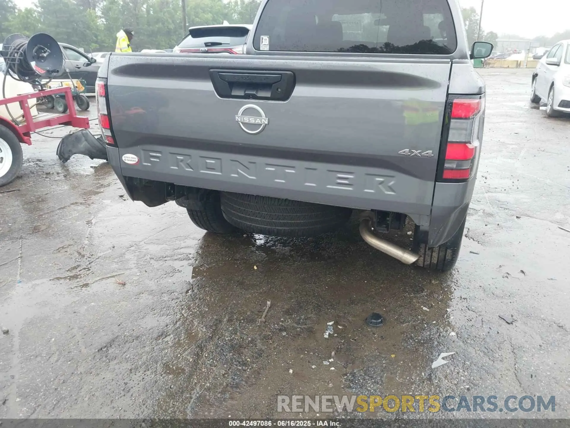 6 Photograph of a damaged car 1N6ED1EK4NN690661 NISSAN FRONTIER 2022