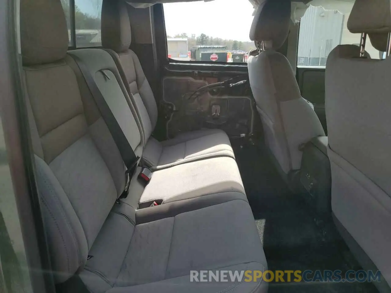 10 Photograph of a damaged car 1N6ED1EKXNN605404 NISSAN FRONTIER 2022