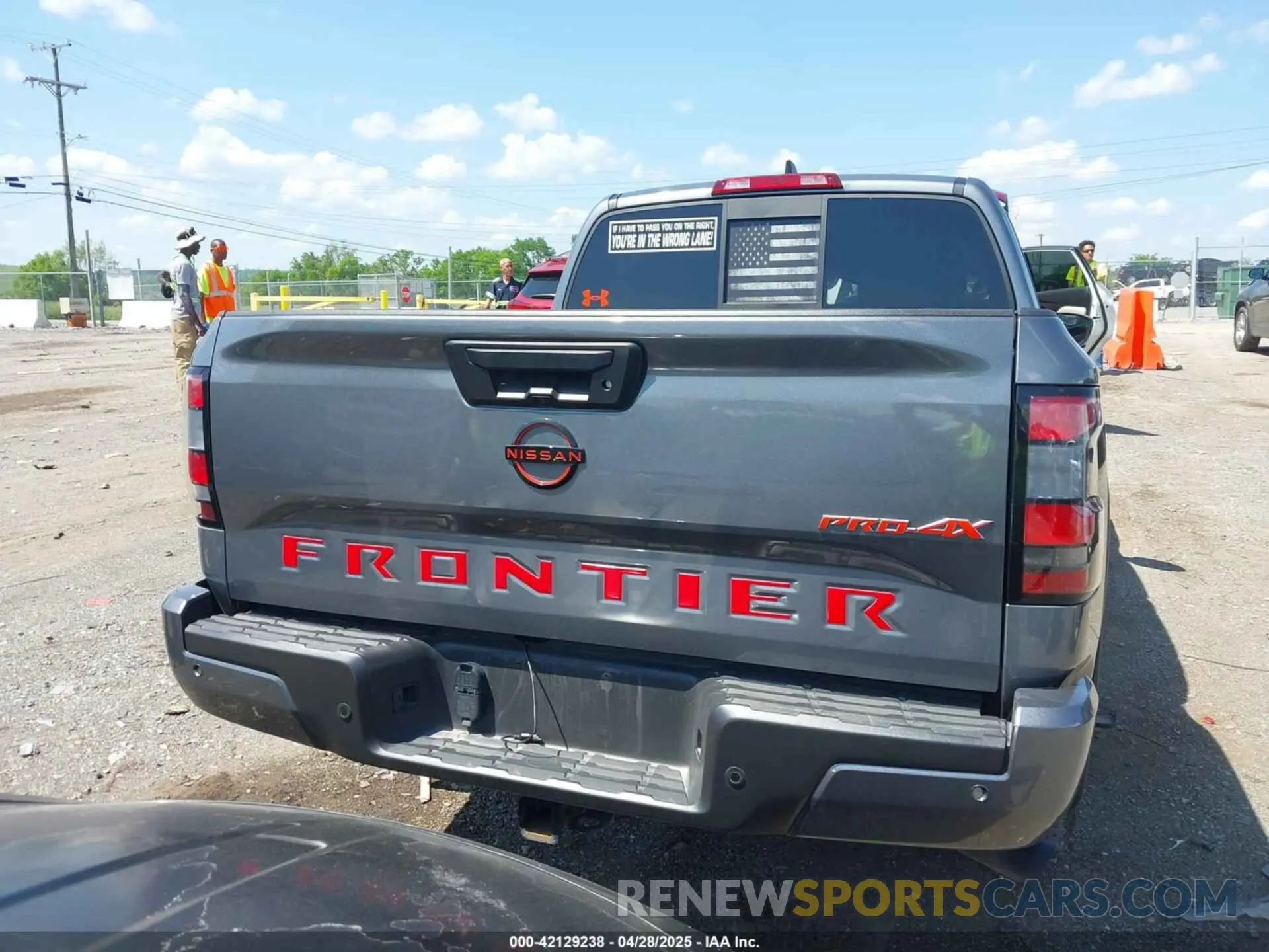 16 Photograph of a damaged car 1N6ED1EKXNN695718 NISSAN FRONTIER 2022