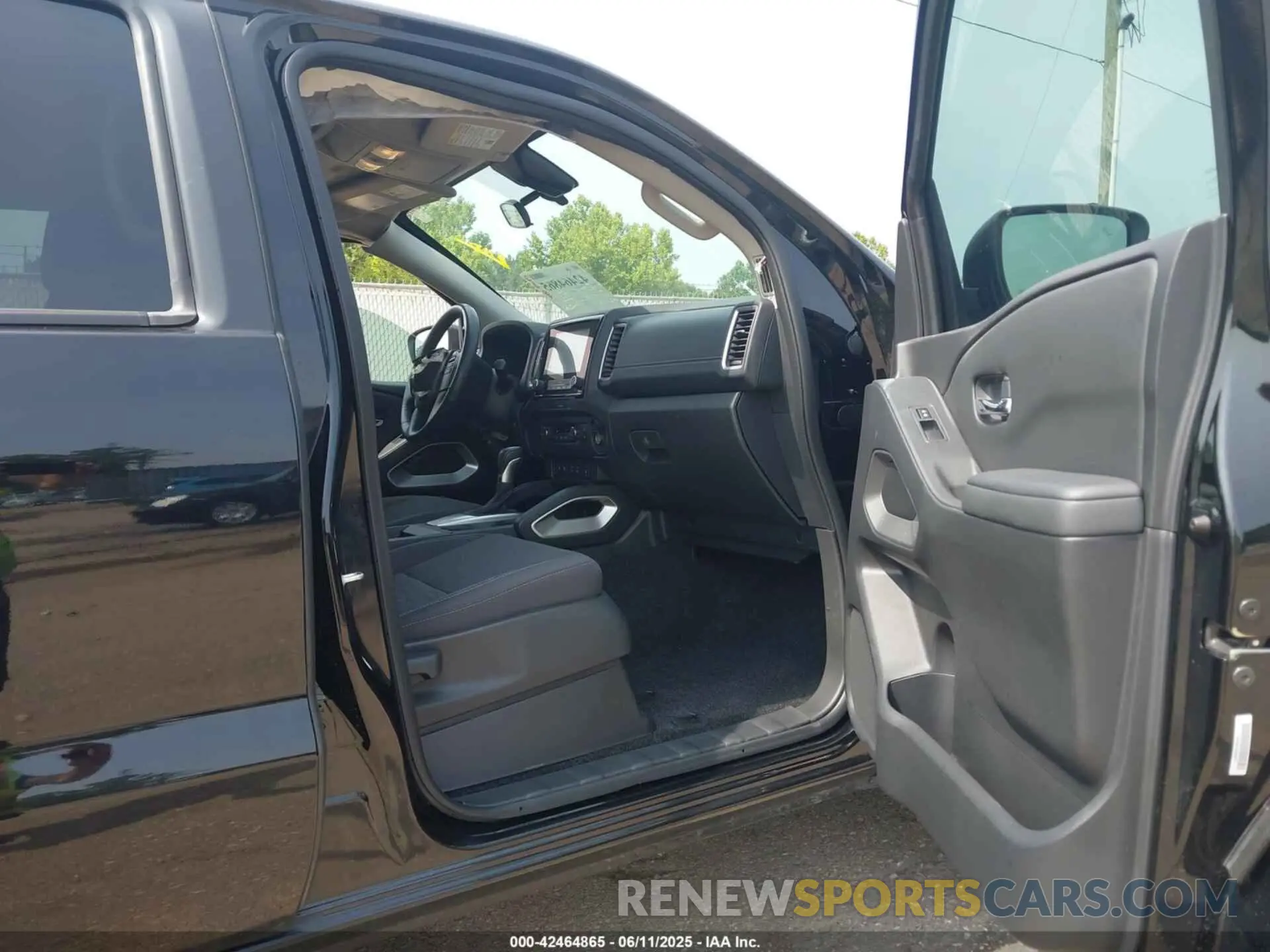 18 Photograph of a damaged car 1N6ED1EJ6PN616829 NISSAN FRONTIER 2023