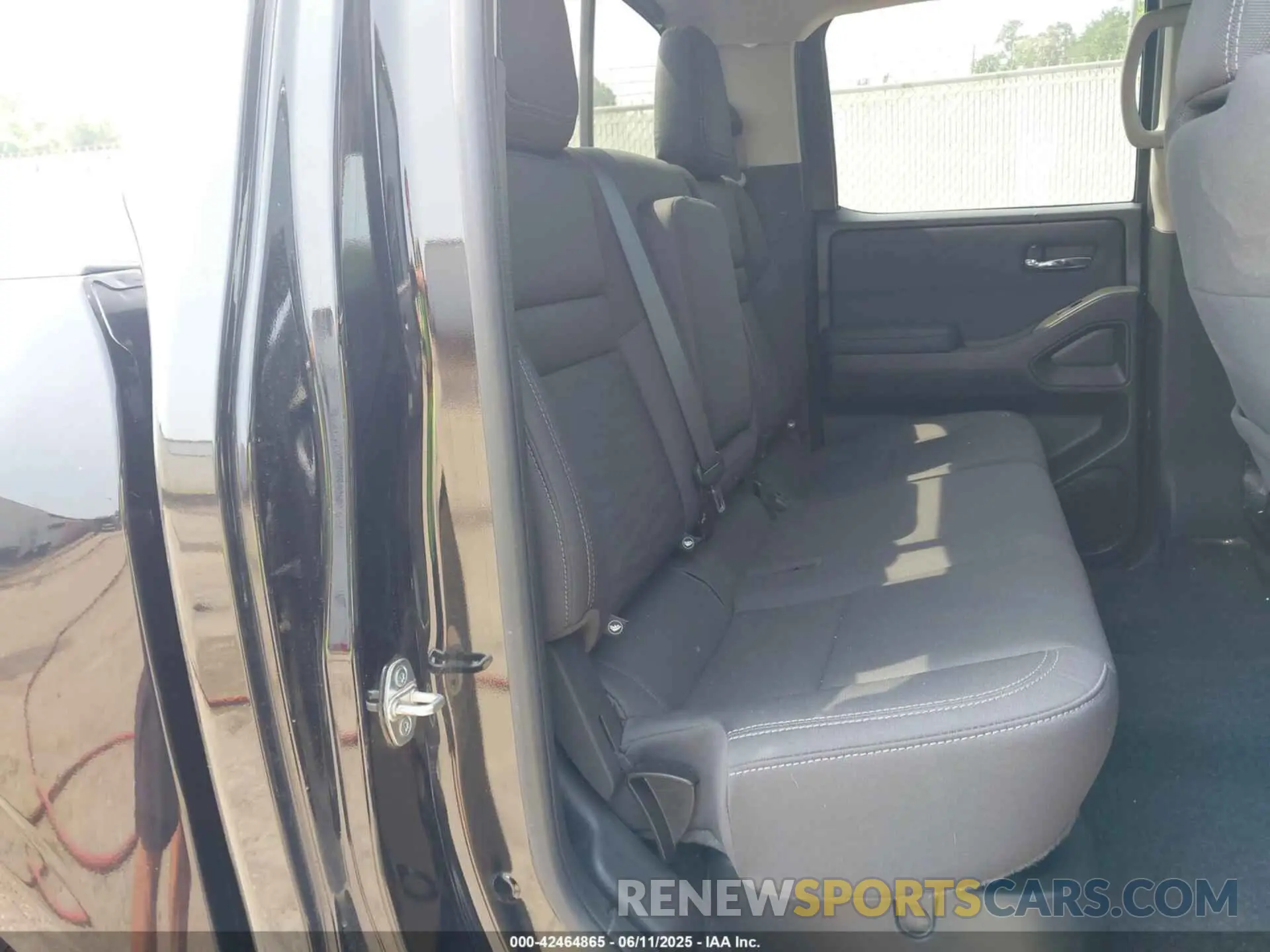 8 Photograph of a damaged car 1N6ED1EJ6PN616829 NISSAN FRONTIER 2023