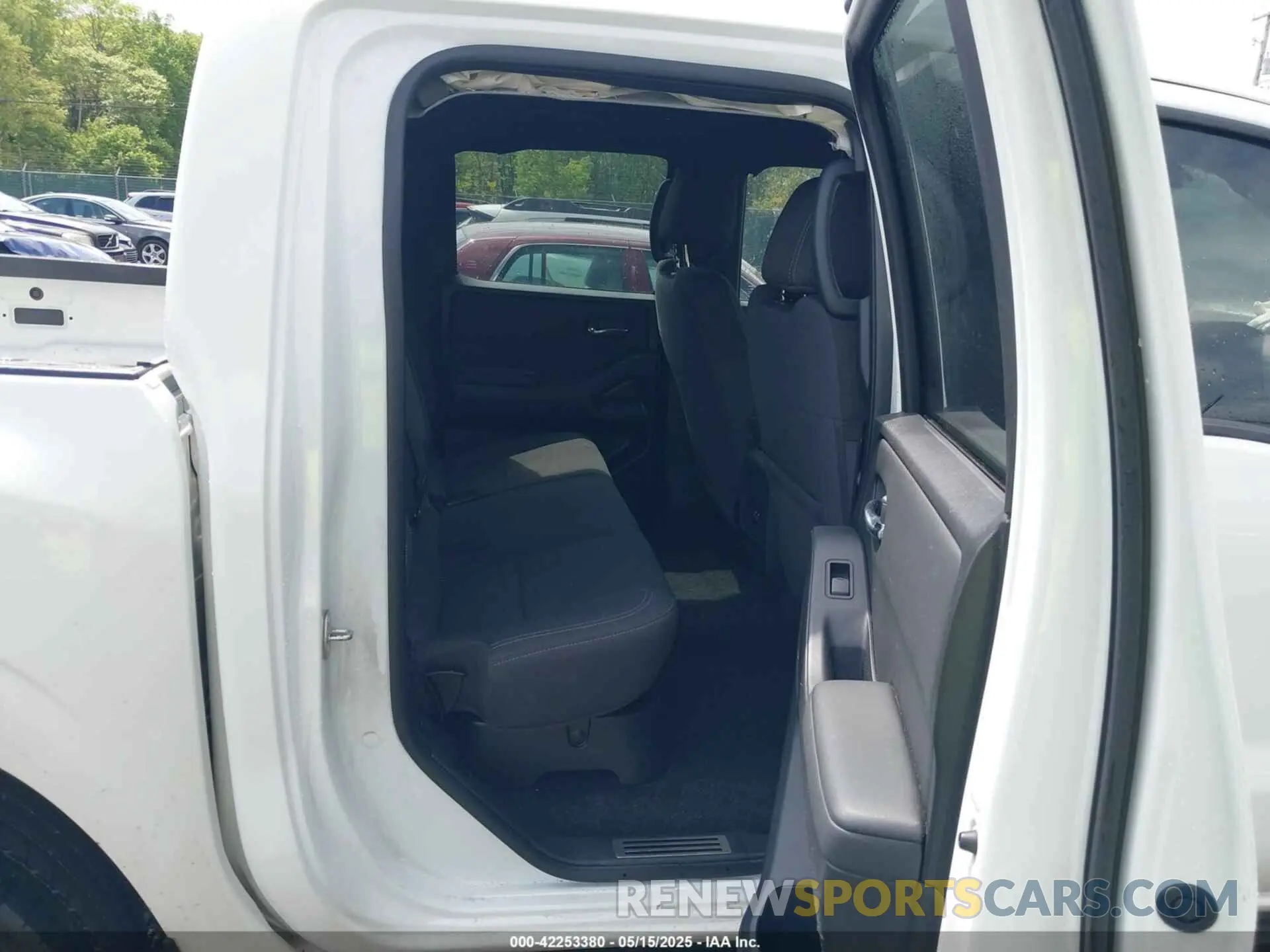 8 Photograph of a damaged car 1N6ED1EK1PN614110 NISSAN FRONTIER 2023