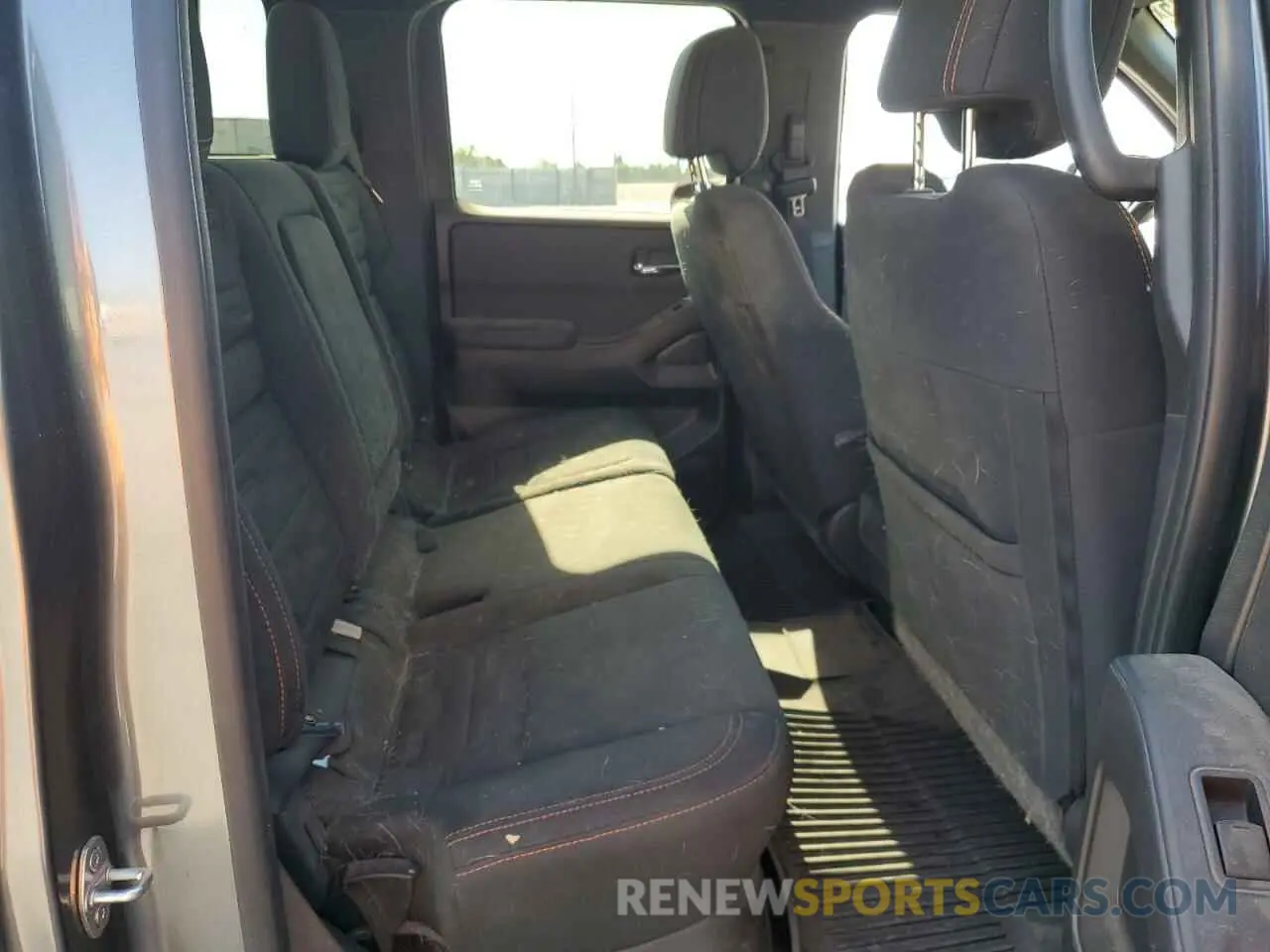10 Photograph of a damaged car 1N6ED1EK6PN640671 NISSAN FRONTIER 2023