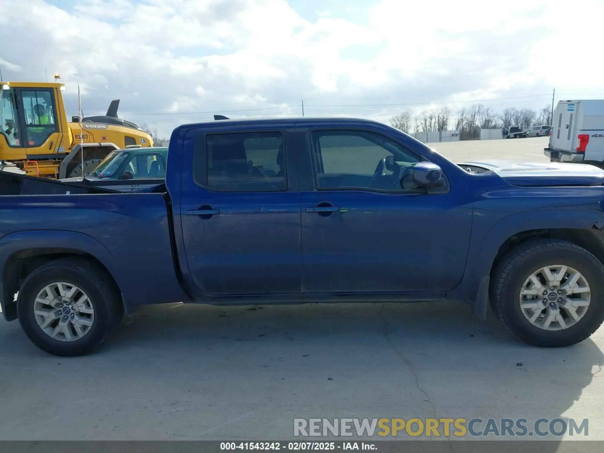 13 Photograph of a damaged car 1N6ED1FJ9PN630125 NISSAN FRONTIER 2023