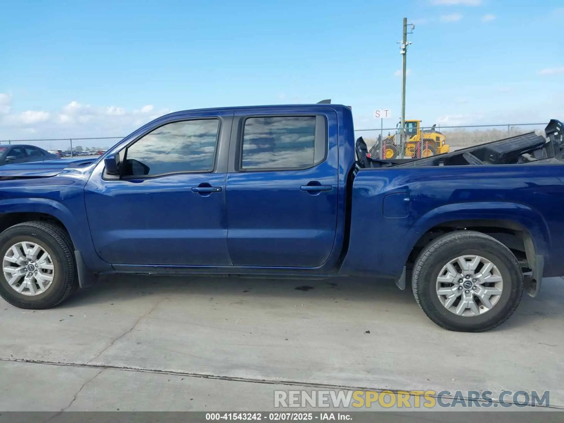 14 Photograph of a damaged car 1N6ED1FJ9PN630125 NISSAN FRONTIER 2023