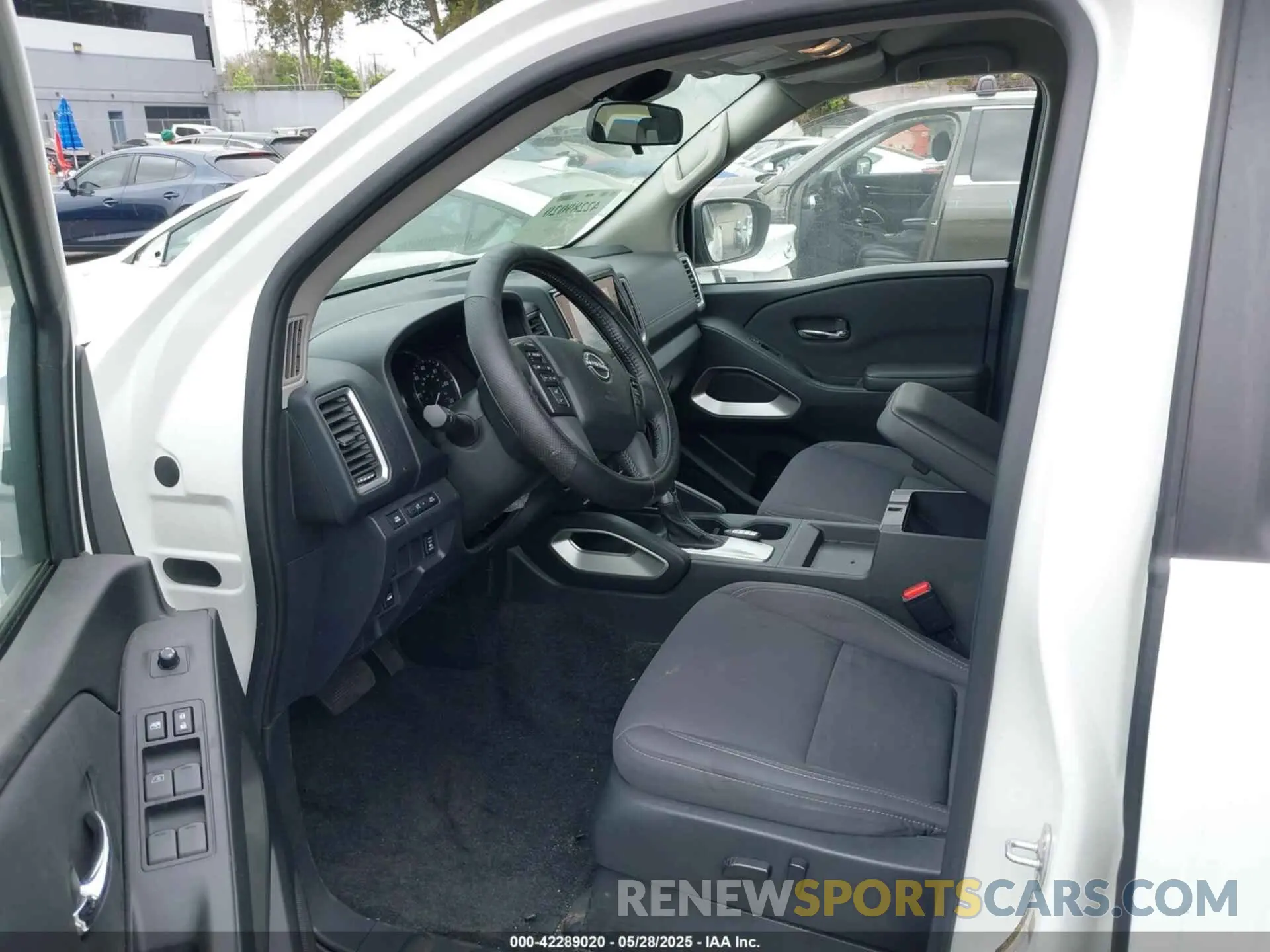 18 Photograph of a damaged car 1N6ED1FKXPN650697 NISSAN FRONTIER 2023