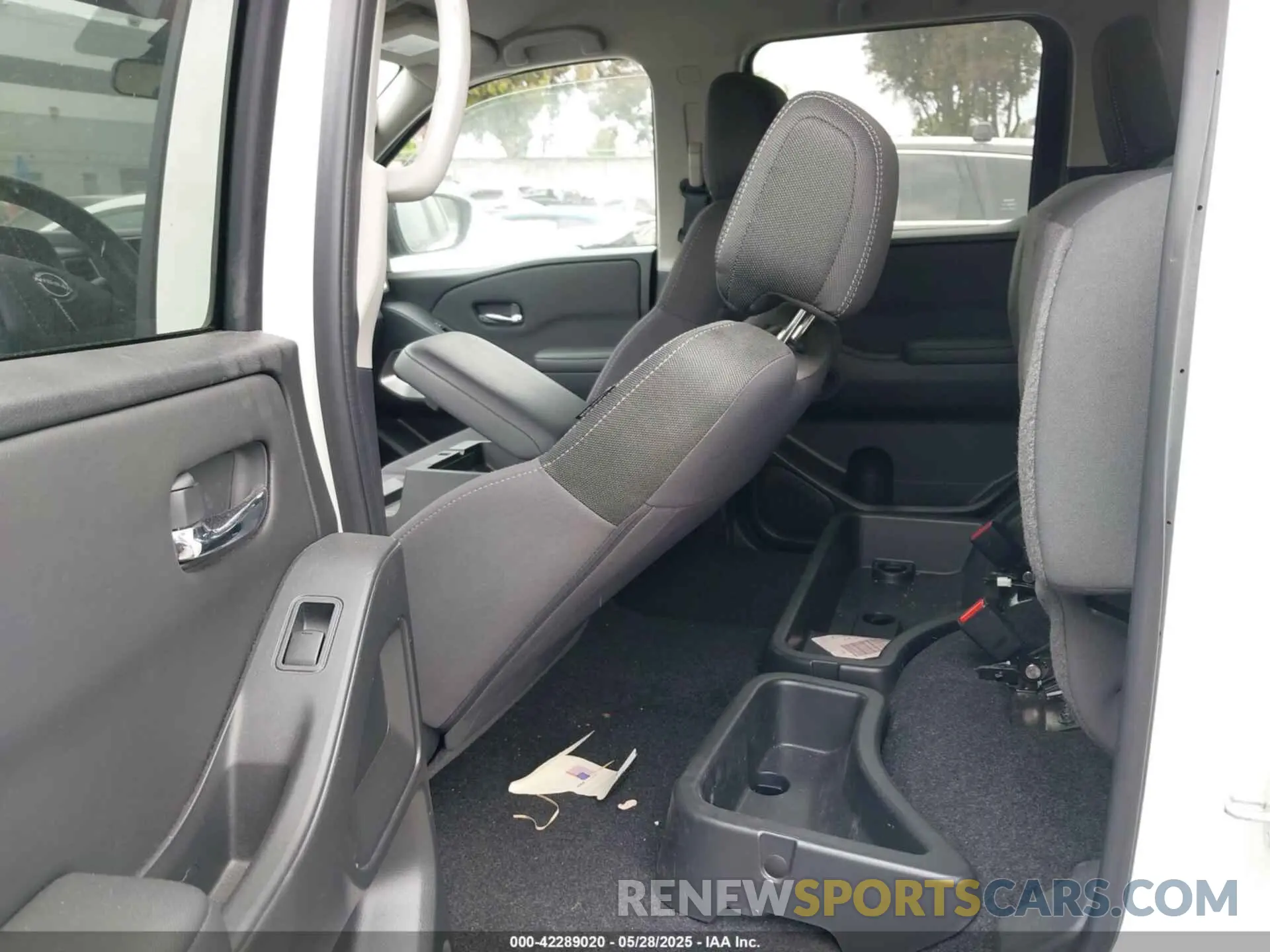 21 Photograph of a damaged car 1N6ED1FKXPN650697 NISSAN FRONTIER 2023