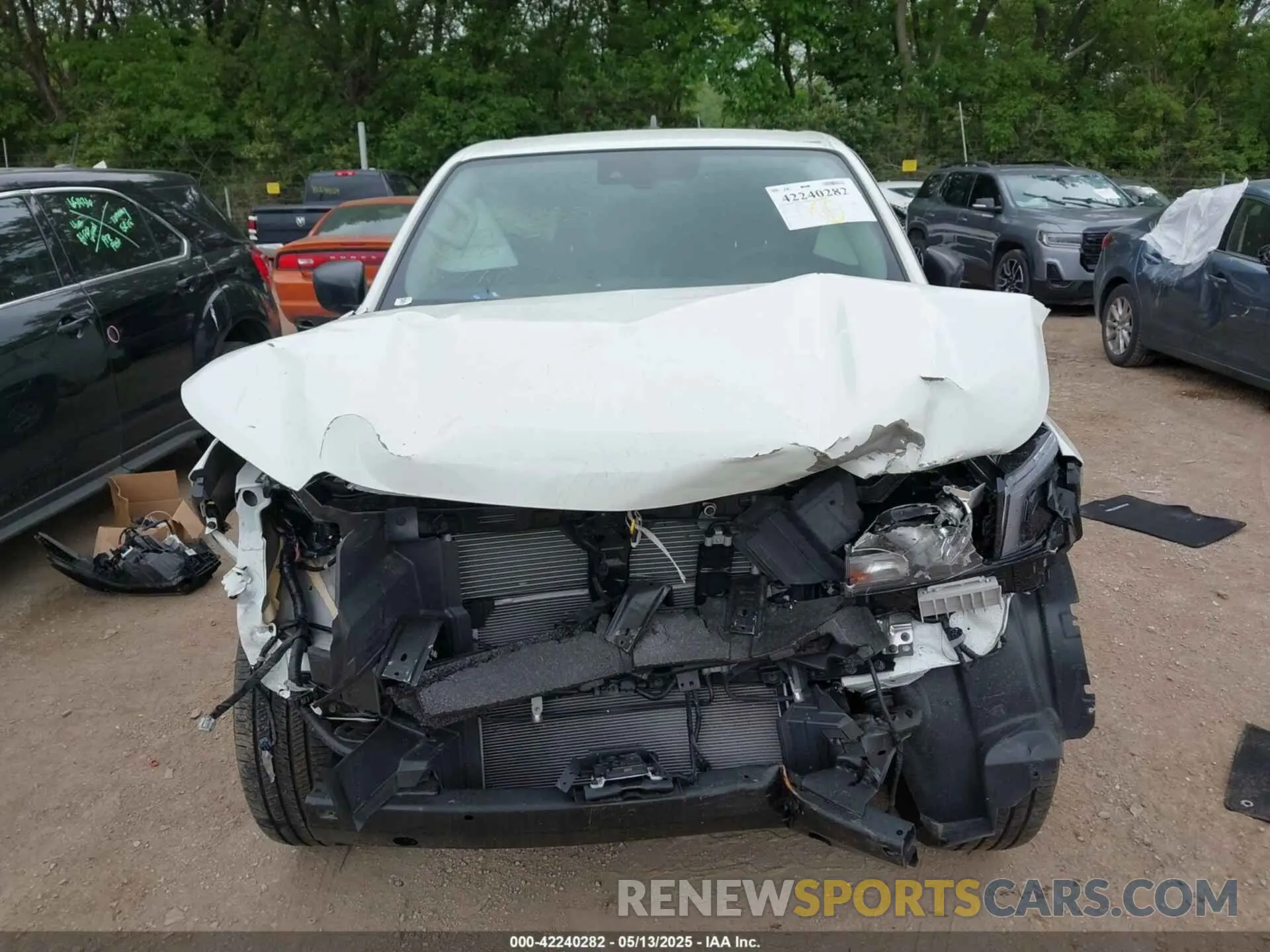 11 Photograph of a damaged car 1N6ED1CL1RN671096 NISSAN FRONTIER 2024