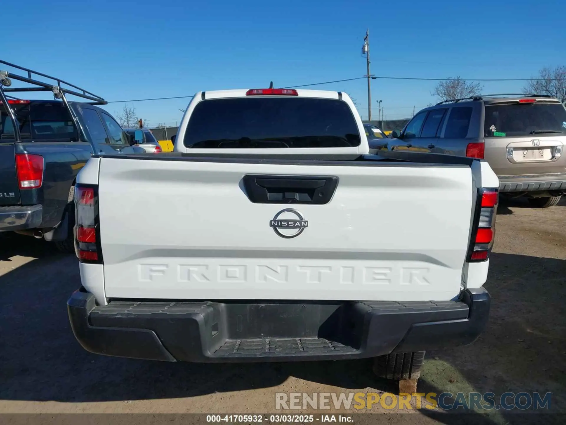16 Photograph of a damaged car 1N6ED1CL5RN639610 NISSAN FRONTIER 2024