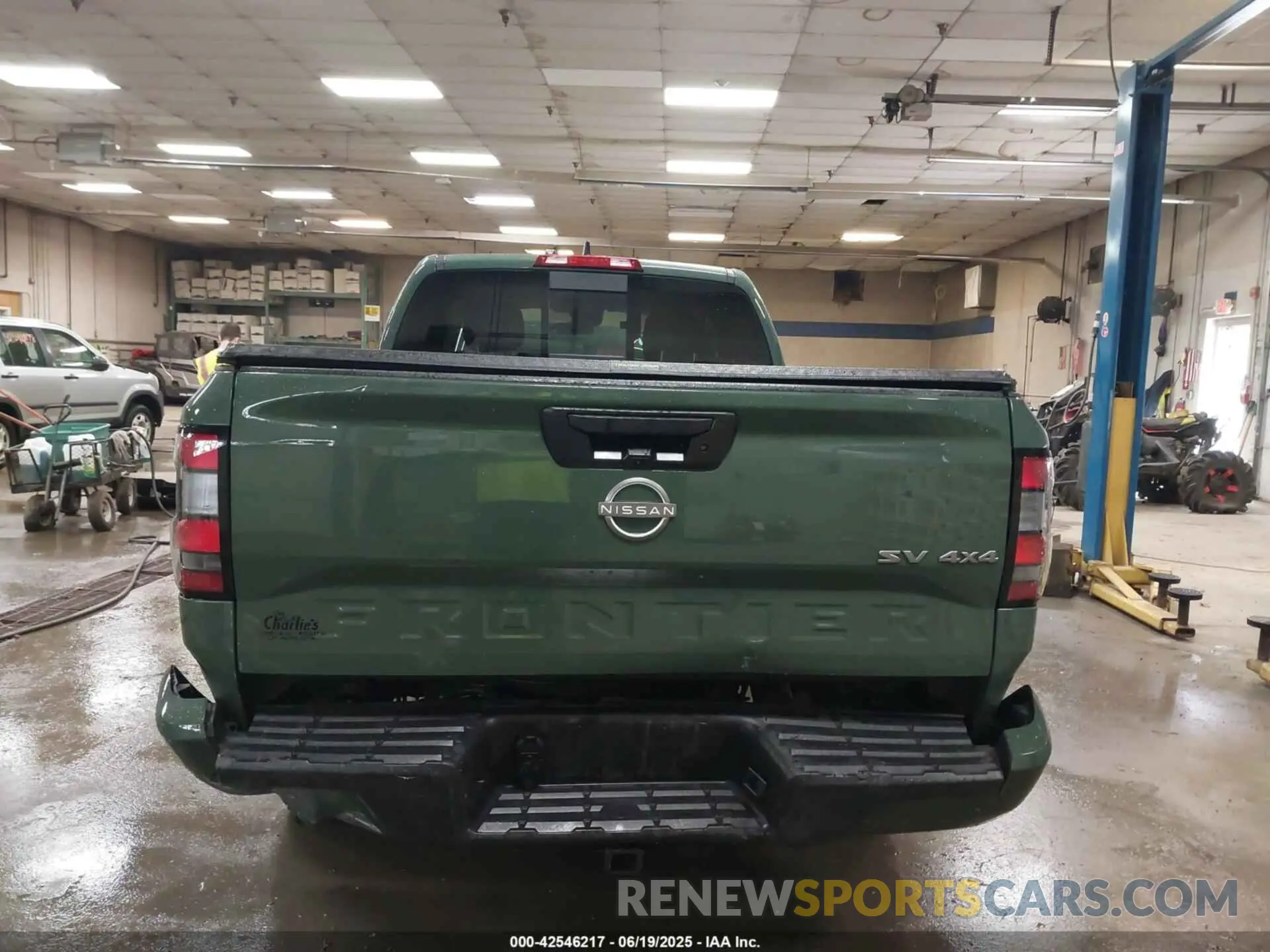 16 Photograph of a damaged car 1N6ED1CM0RN660499 NISSAN FRONTIER 2024