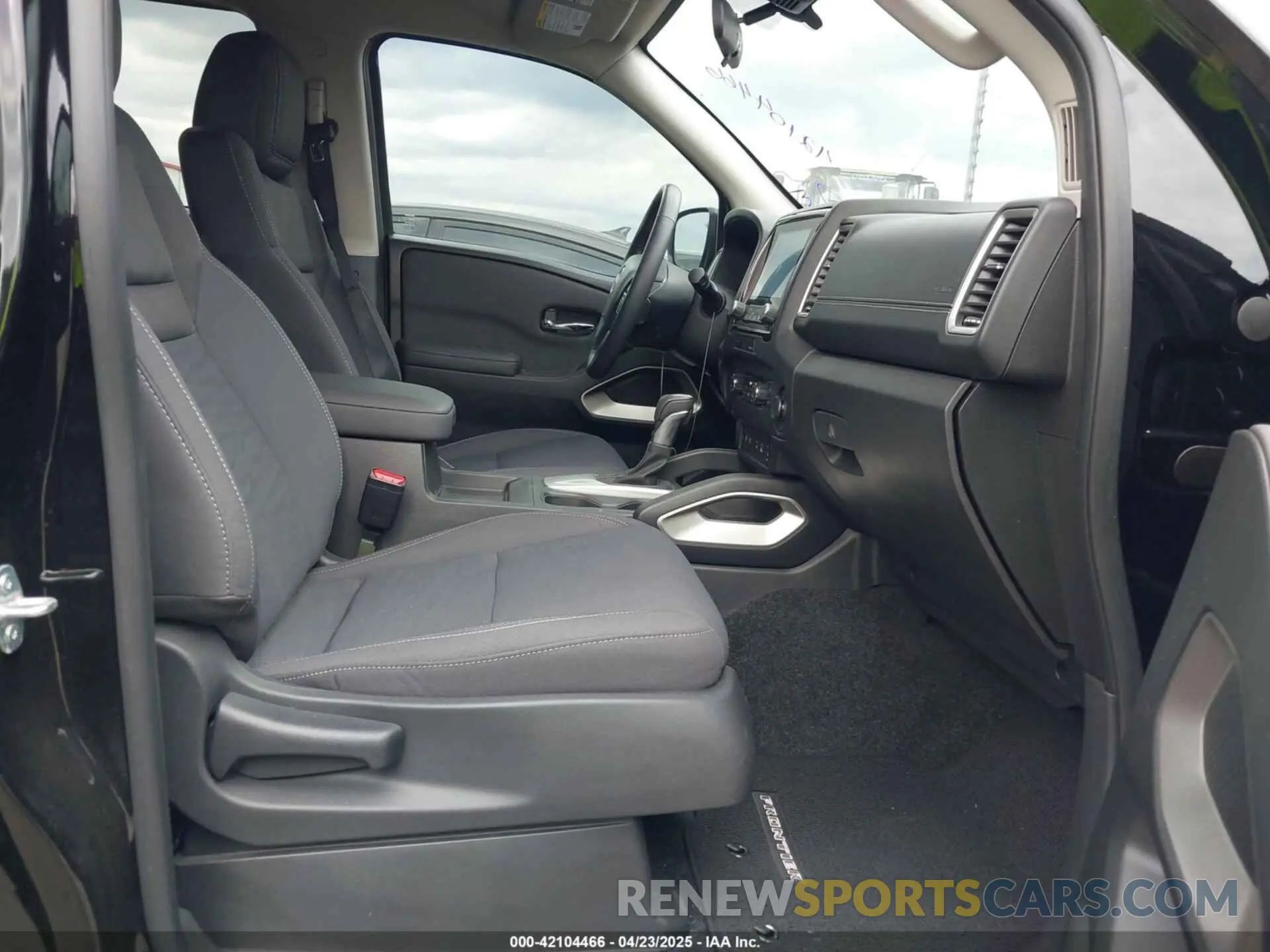 5 Photograph of a damaged car 1N6ED1EJ6RN625369 NISSAN FRONTIER 2024