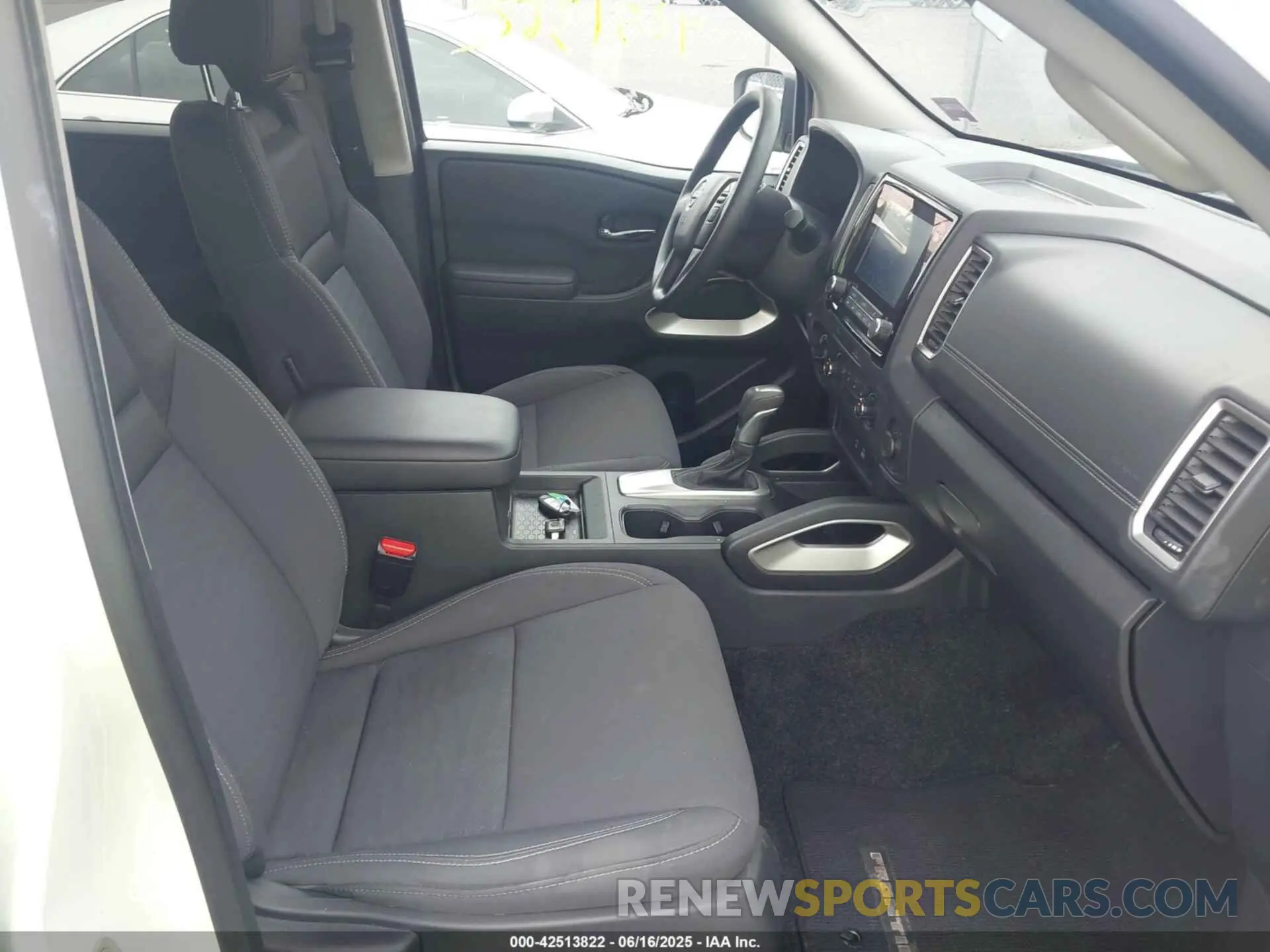 5 Photograph of a damaged car 1N6ED1EK0RN666847 NISSAN FRONTIER 2024