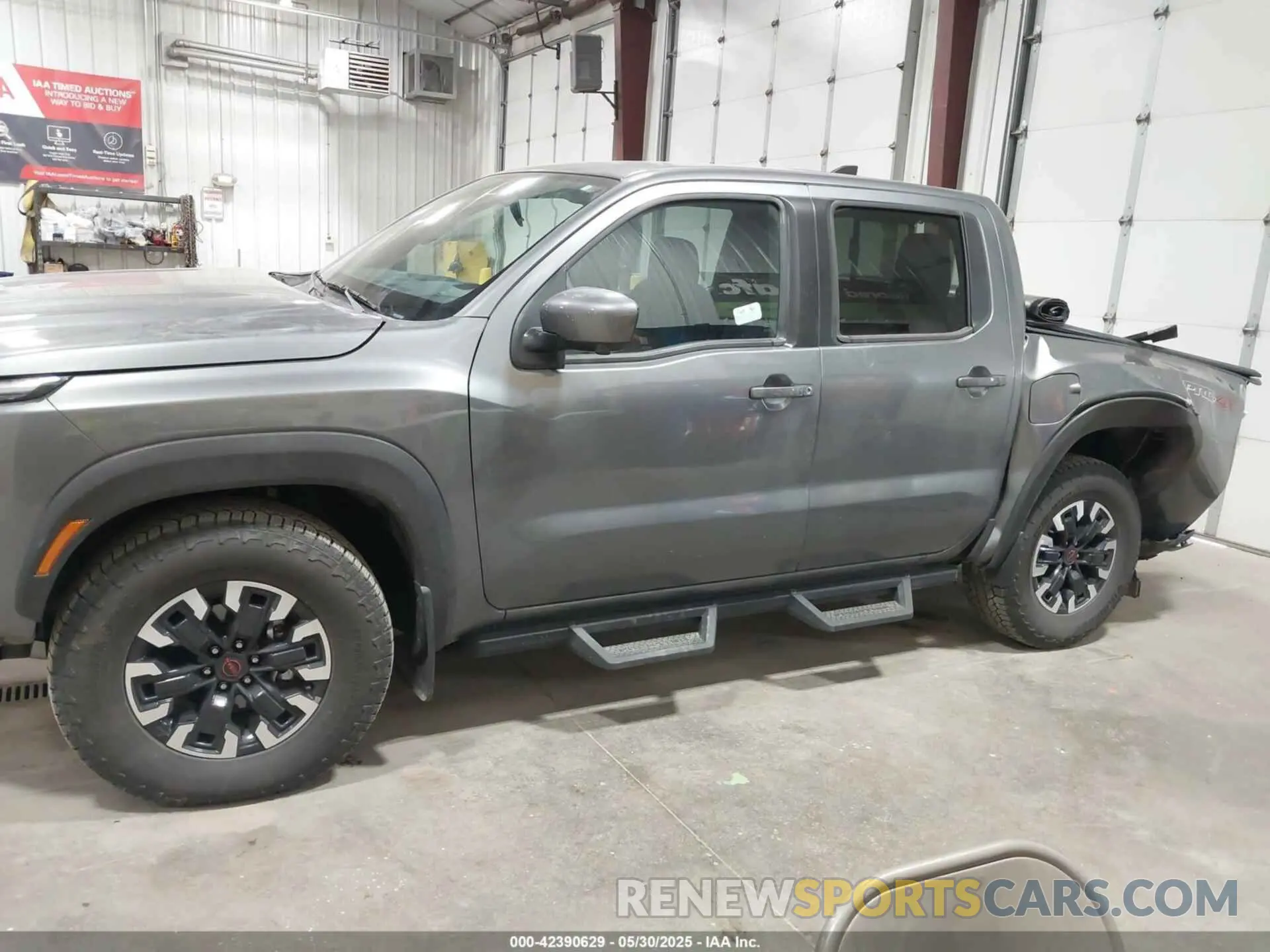 14 Photograph of a damaged car 1N6ED1EK0RN672311 NISSAN FRONTIER 2024