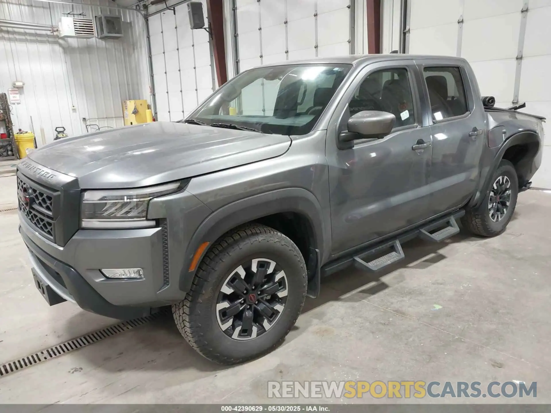 2 Photograph of a damaged car 1N6ED1EK0RN672311 NISSAN FRONTIER 2024