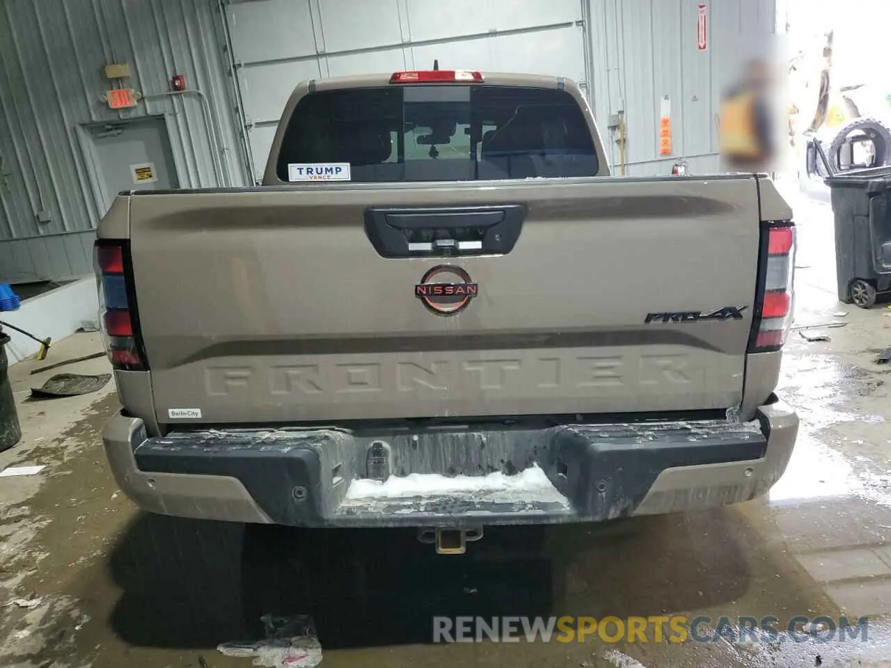 6 Photograph of a damaged car 1N6ED1EK2RN605631 NISSAN FRONTIER 2024