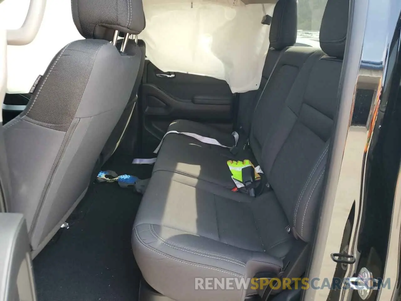 10 Photograph of a damaged car 1N6ED1EK2RN613289 NISSAN FRONTIER 2024