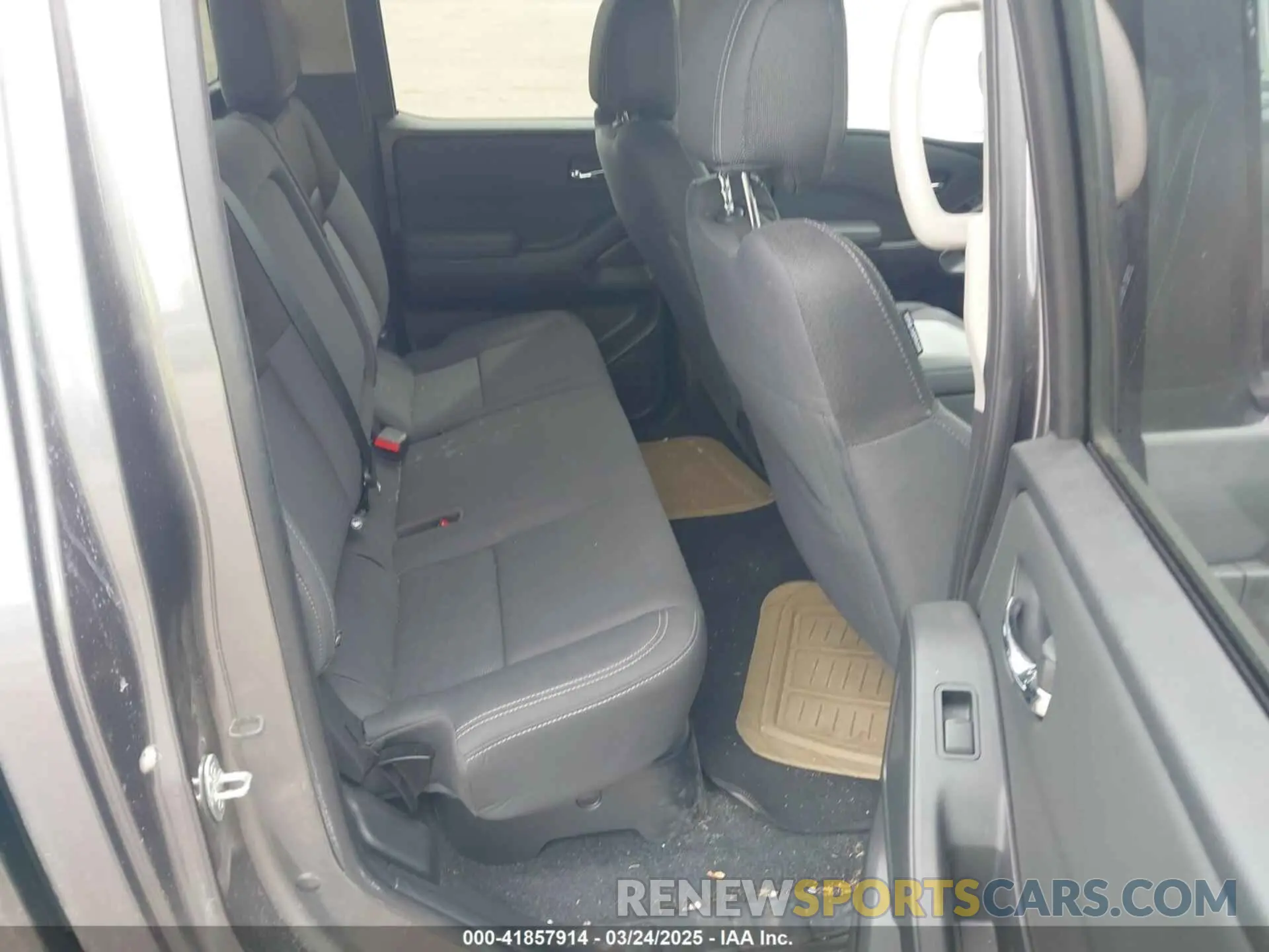 8 Photograph of a damaged car 1N6ED1EK2RN629380 NISSAN FRONTIER 2024