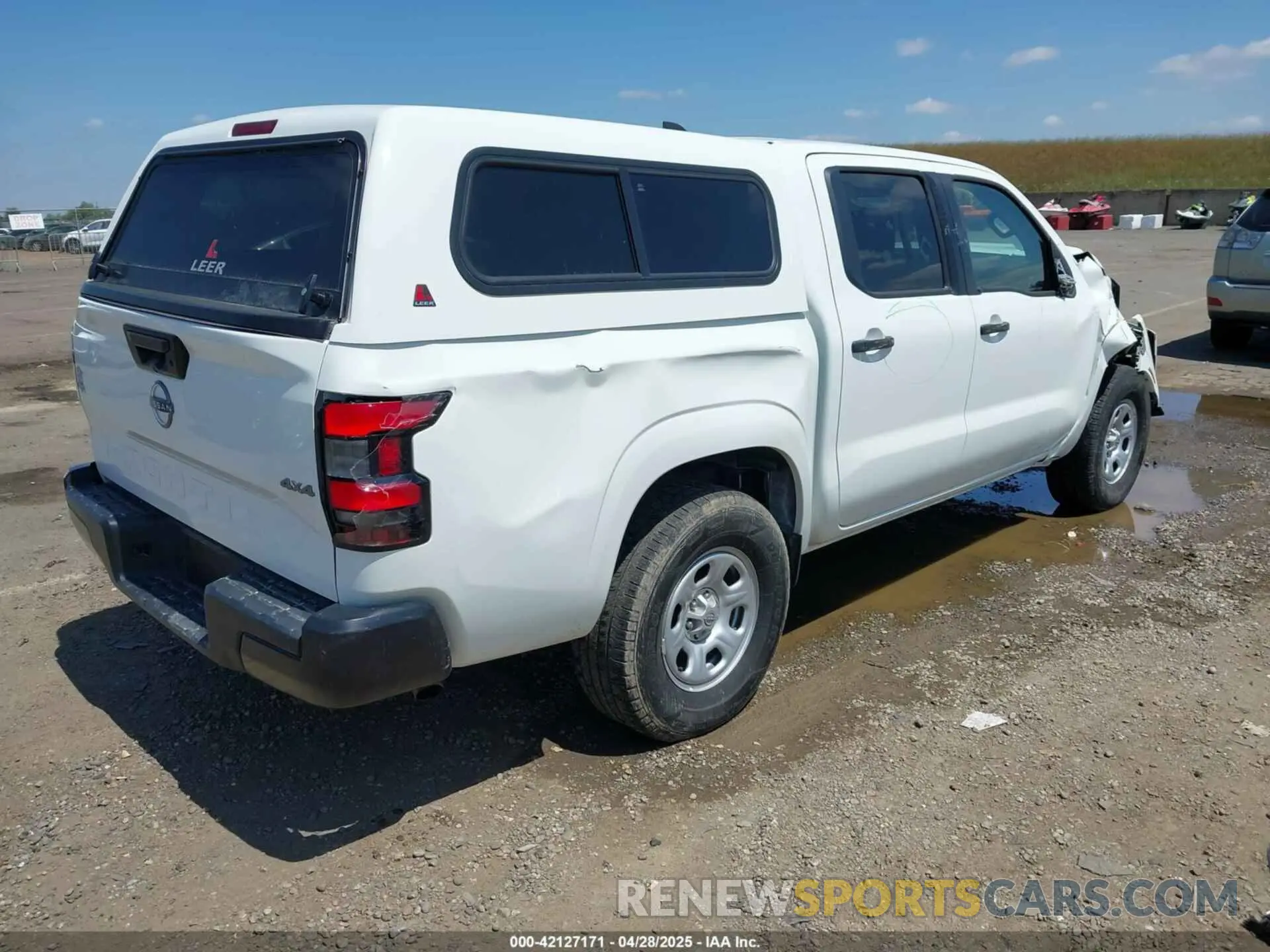 4 Photograph of a damaged car 1N6ED1EK3RN632465 NISSAN FRONTIER 2024