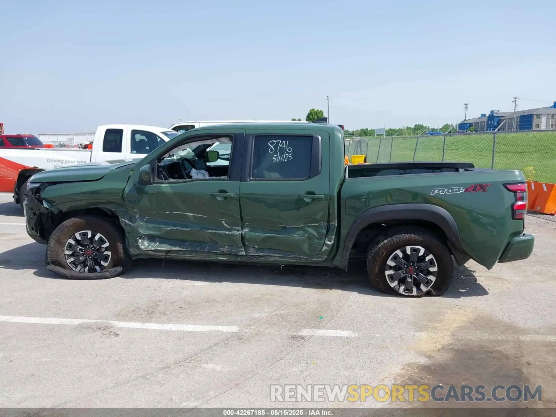 15 Photograph of a damaged car 1N6ED1EK5RN609480 NISSAN FRONTIER 2024