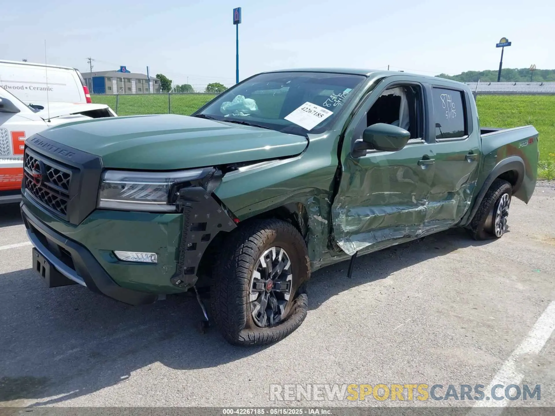 2 Photograph of a damaged car 1N6ED1EK5RN609480 NISSAN FRONTIER 2024