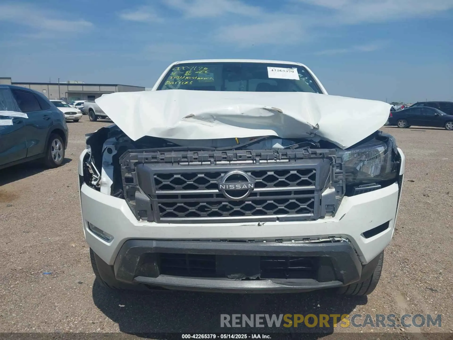 12 Photograph of a damaged car 1N6ED1EK6RN630581 NISSAN FRONTIER 2024
