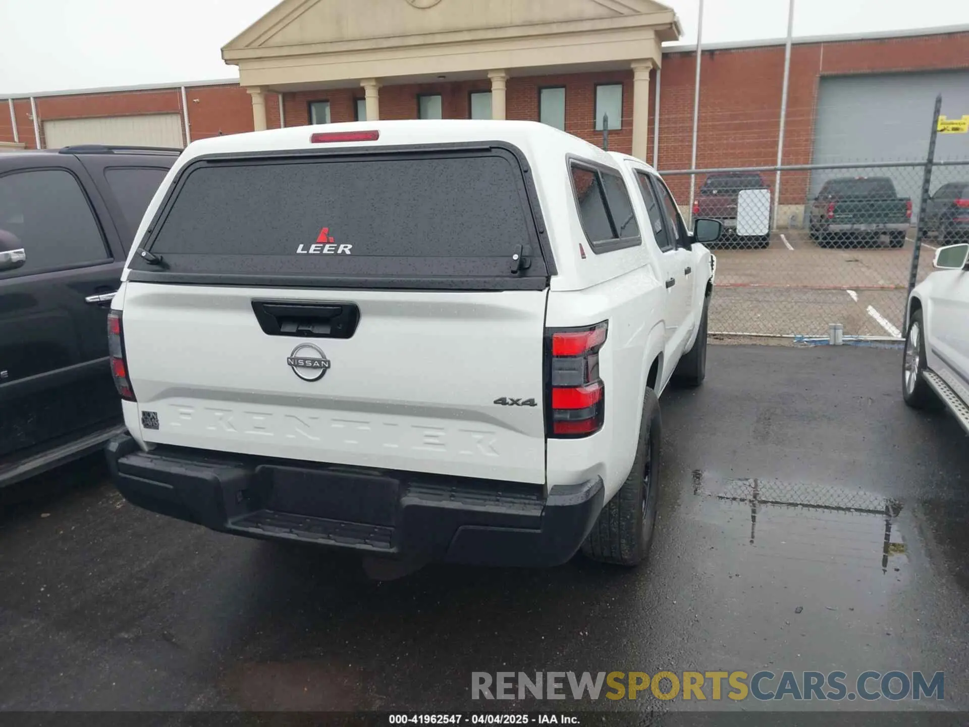 16 Photograph of a damaged car 1N6ED1EK8RN624894 NISSAN FRONTIER 2024