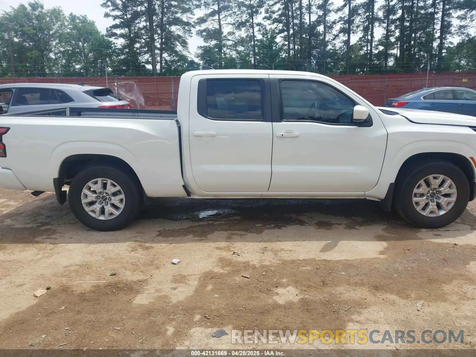 13 Photograph of a damaged car 1N6ED1FJ5RN659866 NISSAN FRONTIER 2024