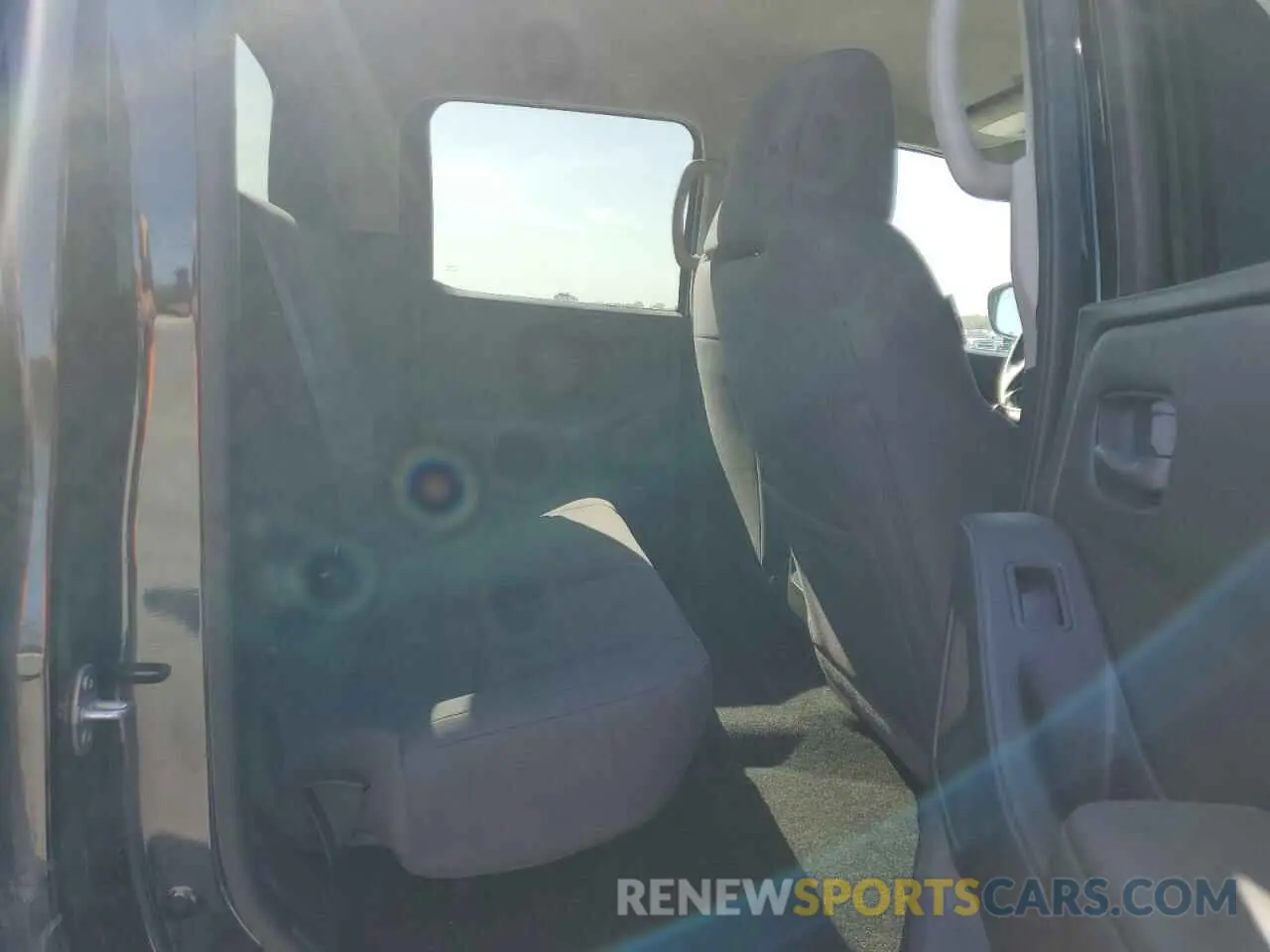 11 Photograph of a damaged car 1N6ED1EK5SN607296 NISSAN FRONTIER 2025