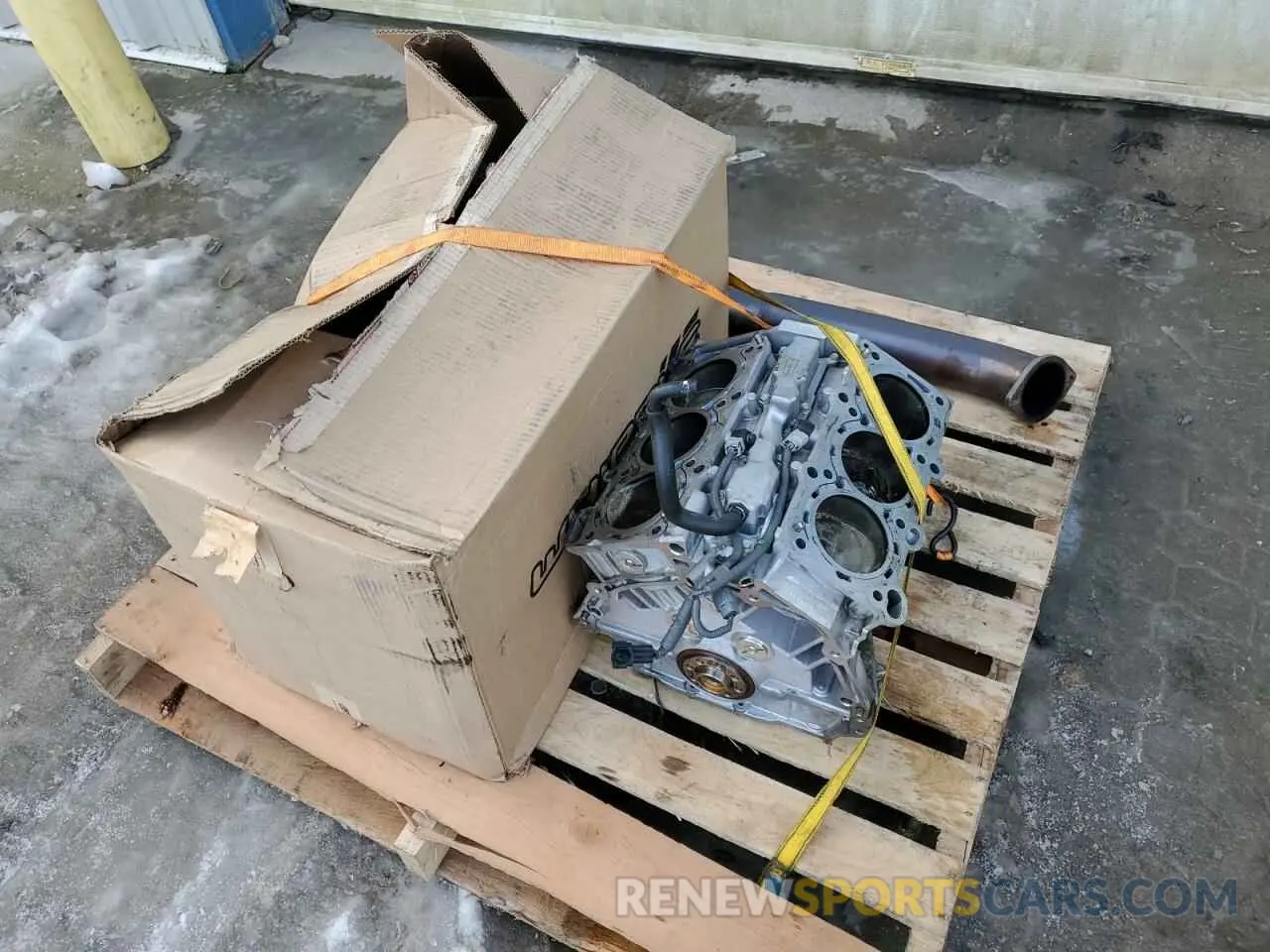 12 Фотография поврежденного автомобиля JN1AR5EF7LM100438 NISSAN GTR 2020