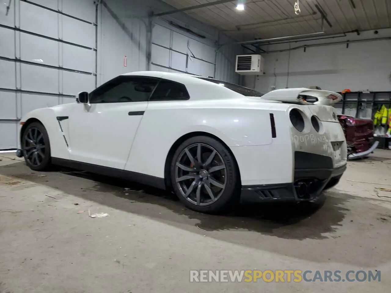 2 Фотография поврежденного автомобиля JN1AR5EF7LM100438 NISSAN GTR 2020