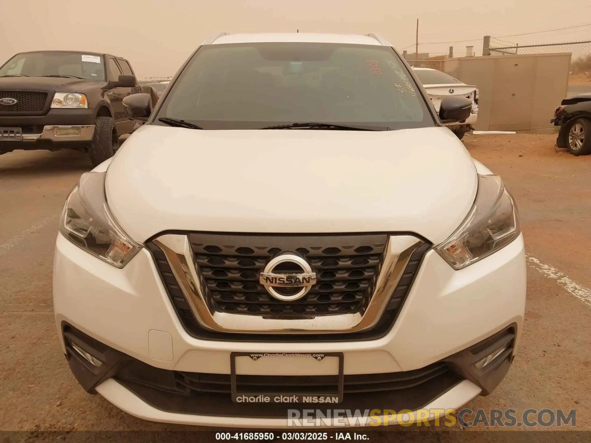 12 Photograph of a damaged car 3N1CP5CU0KL471126 NISSAN KICKS 2019