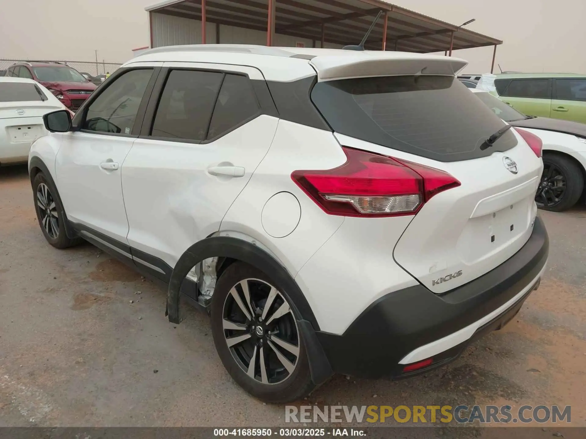3 Photograph of a damaged car 3N1CP5CU0KL471126 NISSAN KICKS 2019