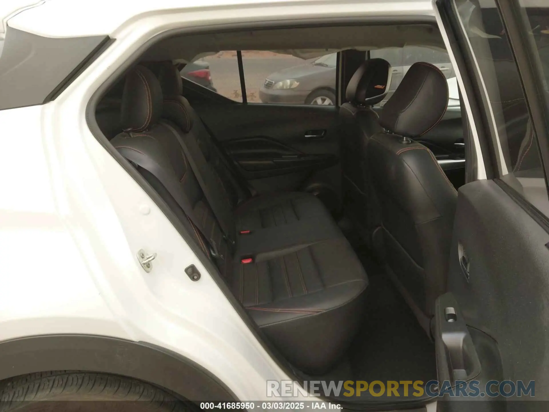 8 Photograph of a damaged car 3N1CP5CU0KL471126 NISSAN KICKS 2019