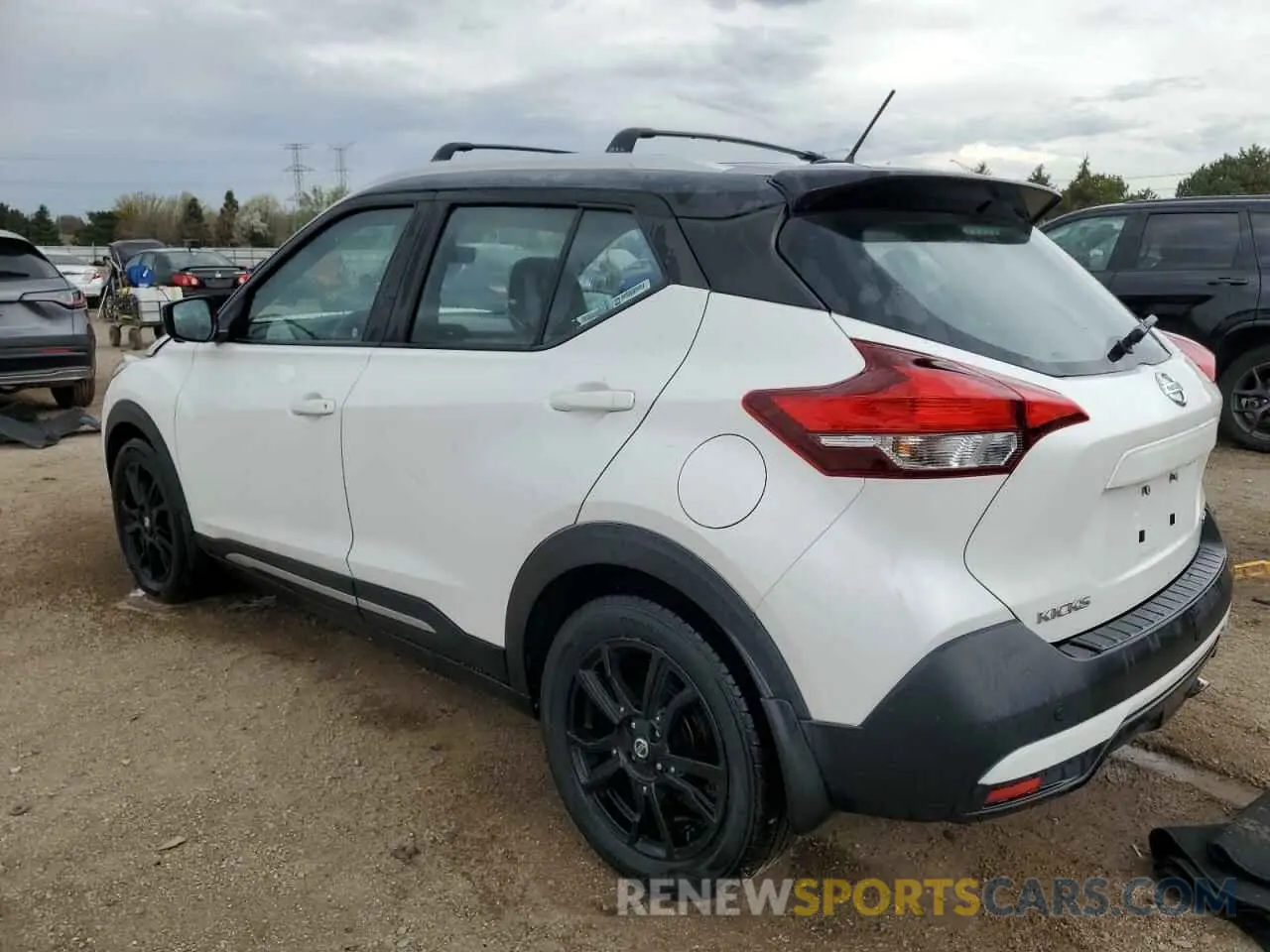 2 Фотография поврежденного автомобиля 3N1CP5CU0KL488427 NISSAN KICKS 2019