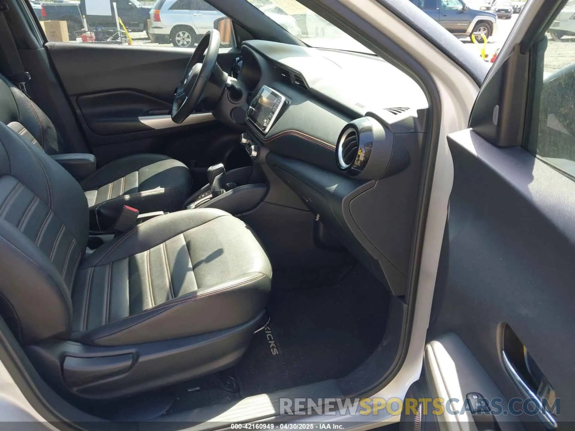 5 Фотография поврежденного автомобиля 3N1CP5CU0KL498990 NISSAN KICKS 2019