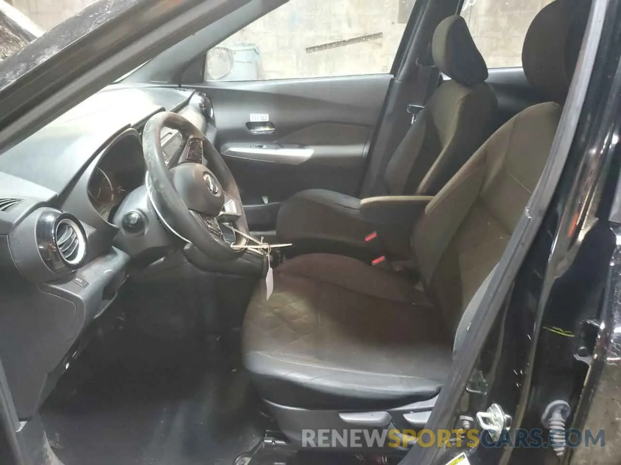 7 Фотография поврежденного автомобиля 3N1CP5CU0KL547685 NISSAN KICKS 2019